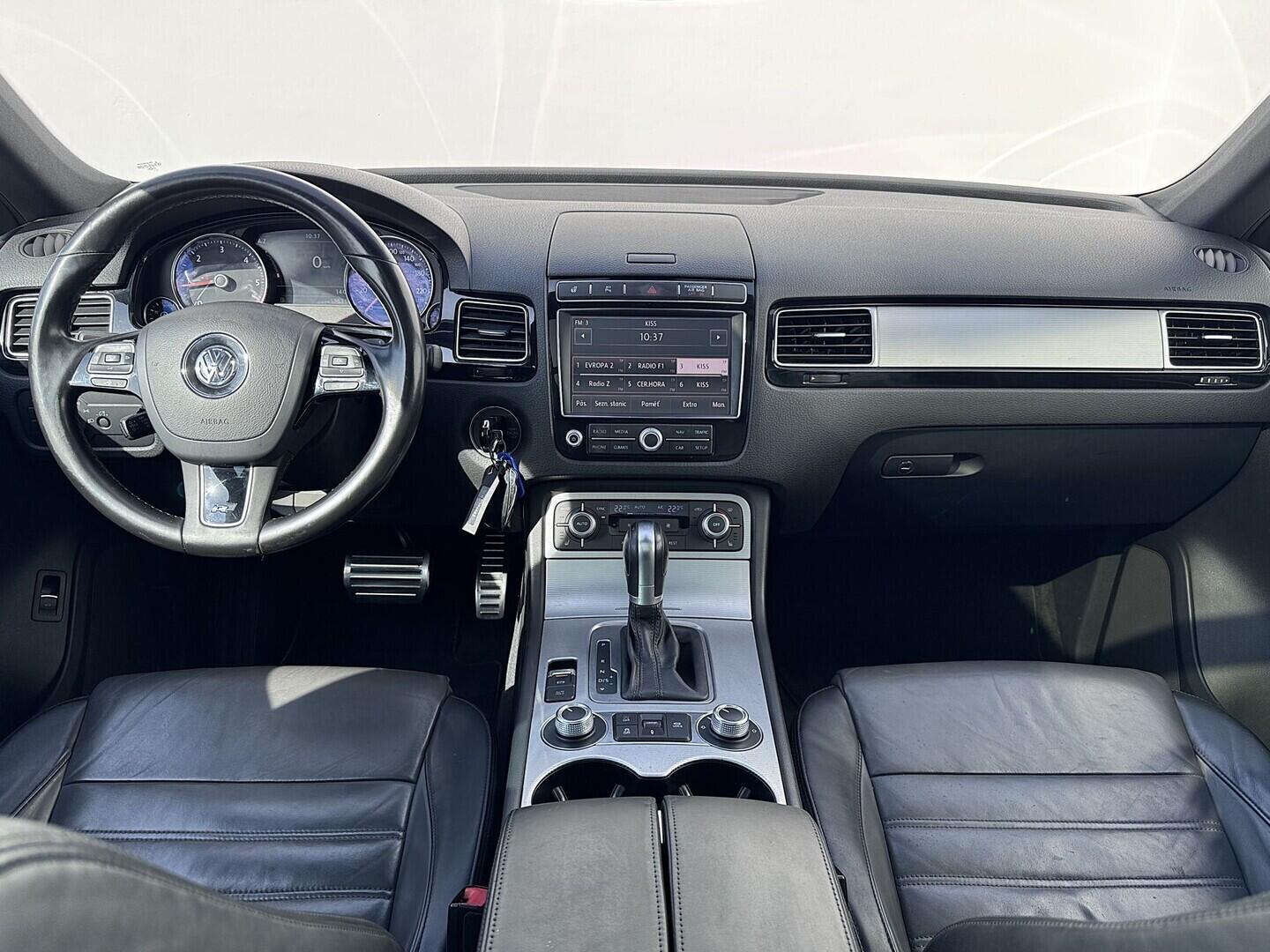 O419V08150_18.webp_TOUAREG R-line 3.0 TDI 193 kW automat, DPH