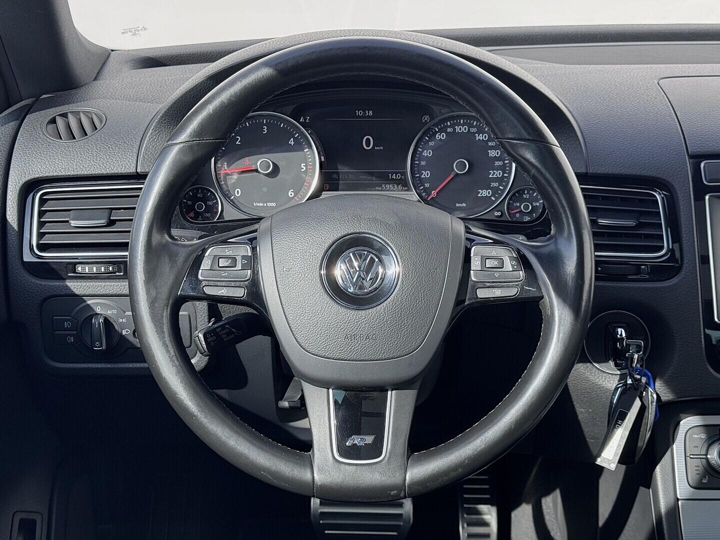 O419V08150_24.webp_TOUAREG R-line 3.0 TDI 193 kW automat, DPH