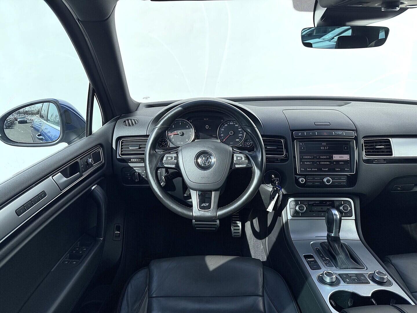 O419V08150_25.webp_TOUAREG R-line 3.0 TDI 193 kW automat, DPH