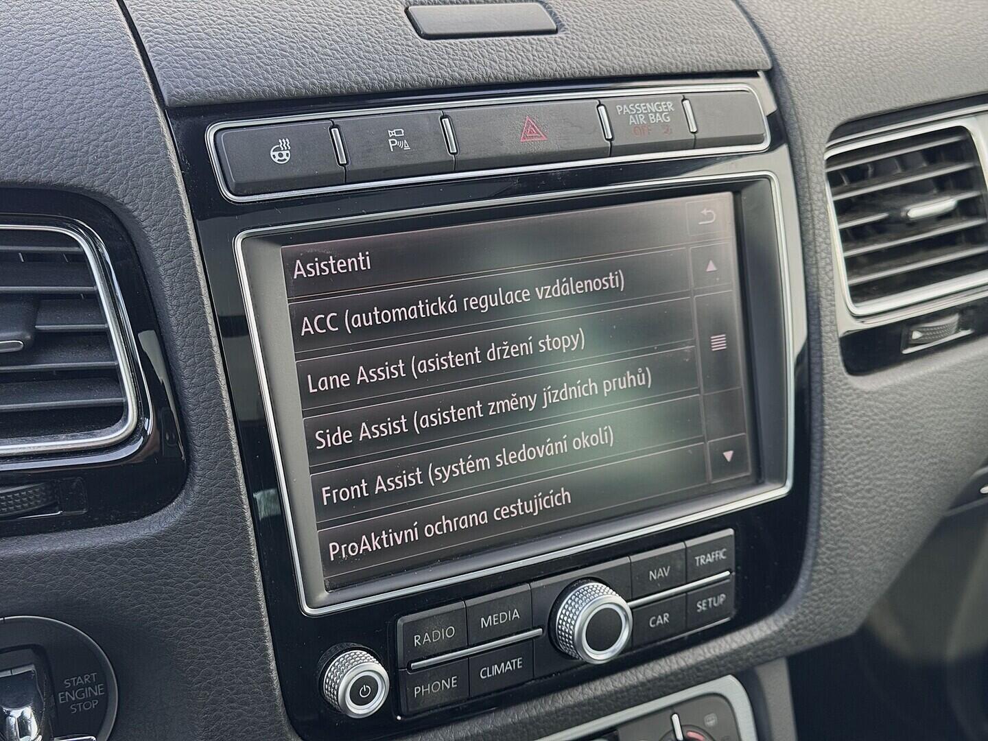 O419V08150_29.webp_TOUAREG R-line 3.0 TDI 193 kW automat, DPH