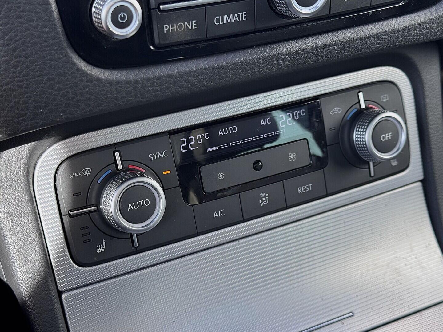 O419V08150_31.webp_TOUAREG R-line 3.0 TDI 193 kW automat, DPH