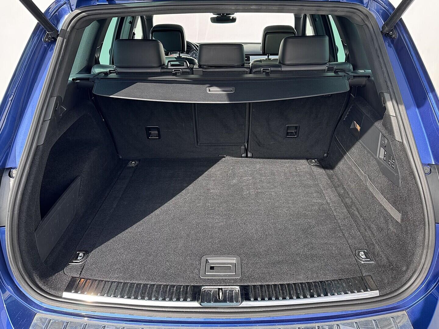 O419V08150_34.webp_TOUAREG R-line 3.0 TDI 193 kW automat, DPH