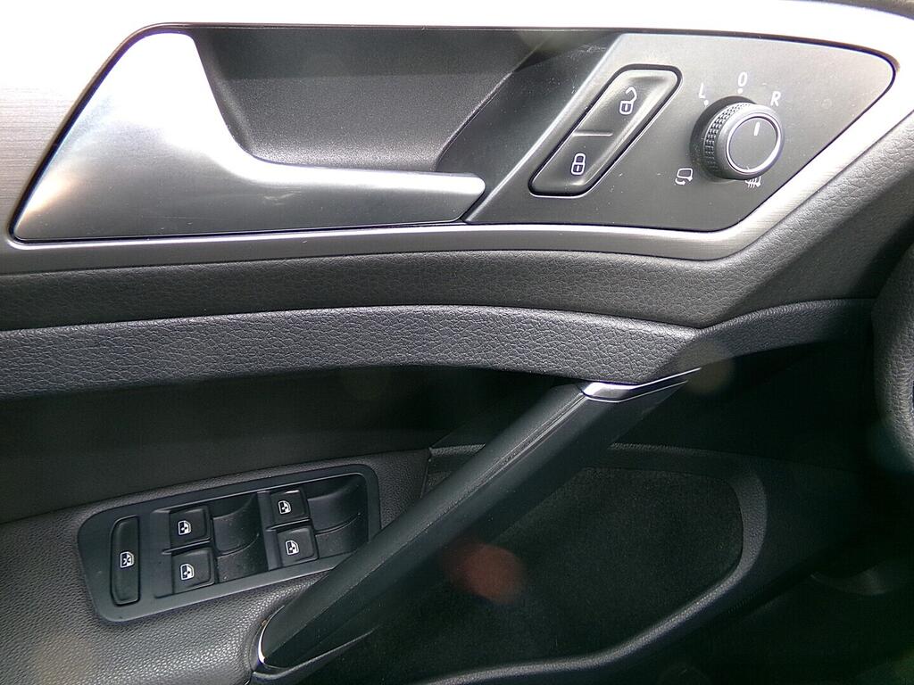 O419V08151_21.webp_GOLF comfortline 1.2 TSI 81 kW manuál