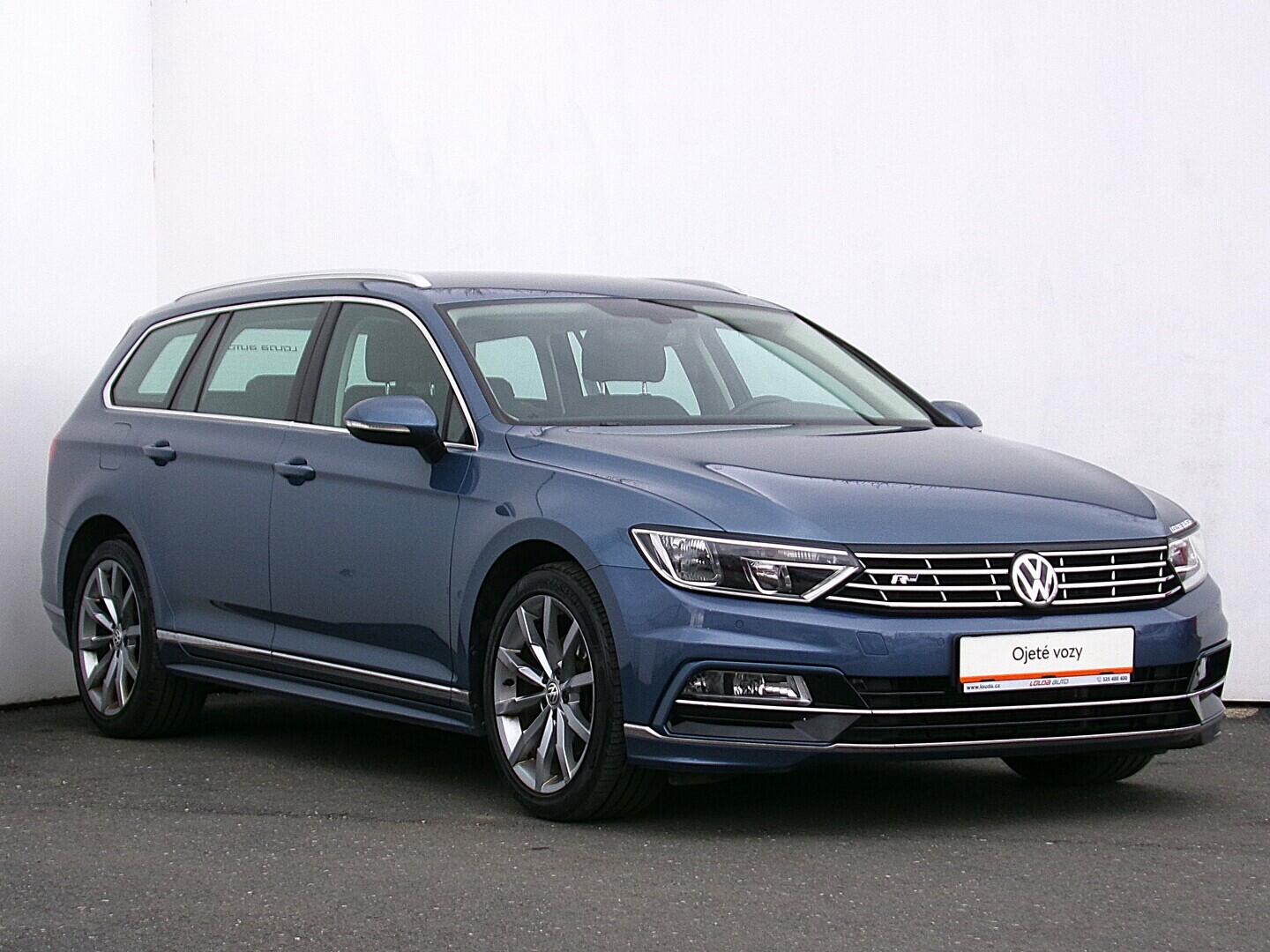 O419V08152_14.webp_PASSAT R-Line 2.0 TDI 110 kW manuál