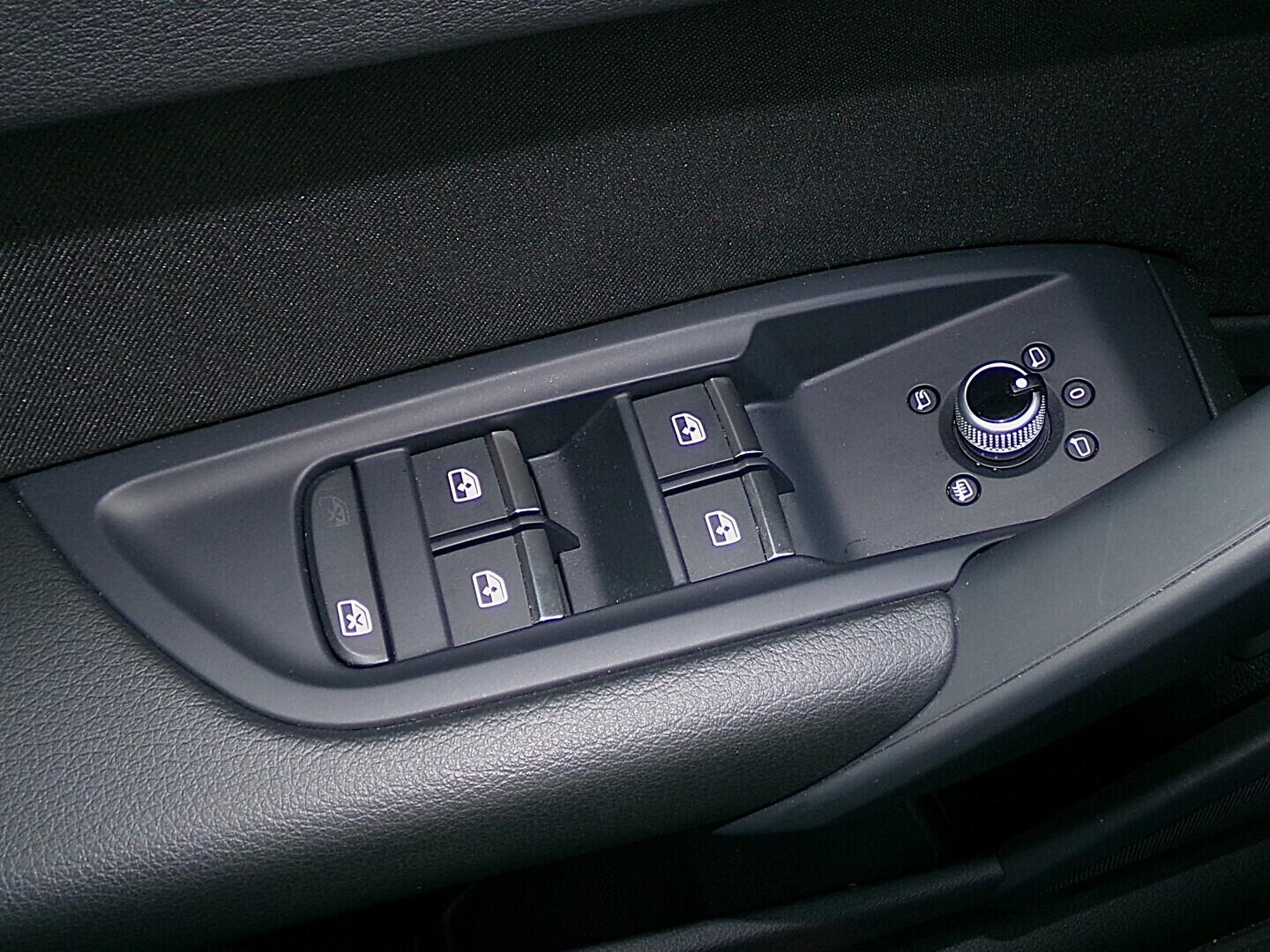 O419V08154_21.webp_Q5  2.0 TDI 150 kW automat, DPH