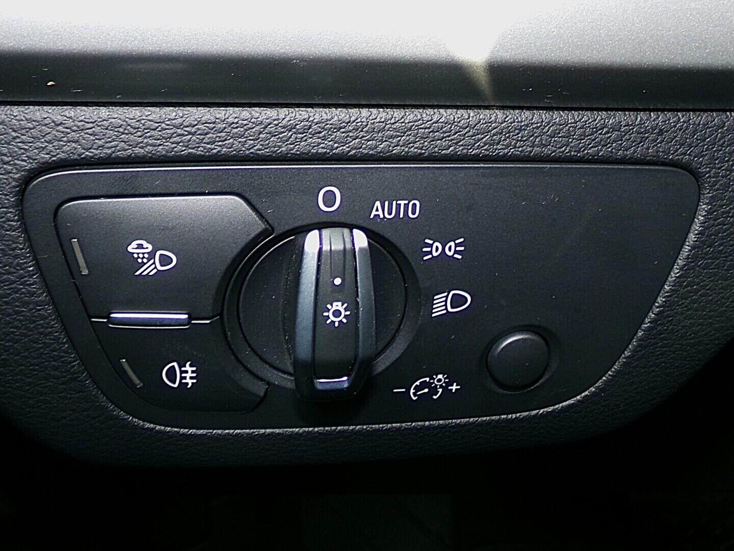 O419V08154_22.webp_Q5  2.0 TDI 150 kW automat, DPH