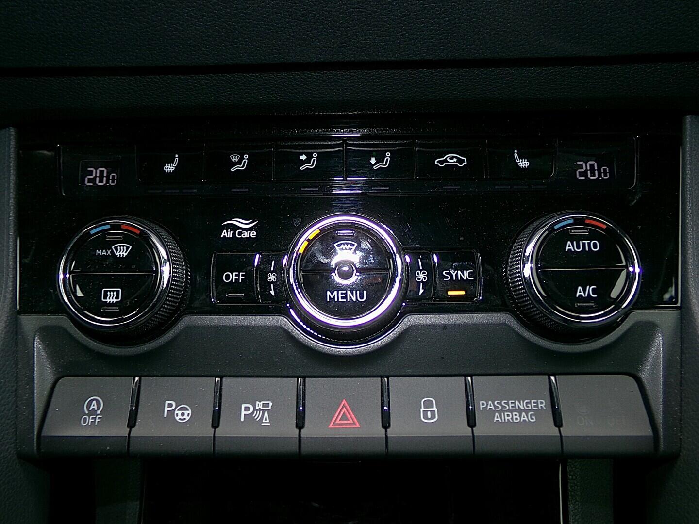 O419V08156_34.webp_KAROQ SportLine 1.5 TSI 110 kW automat, DPH