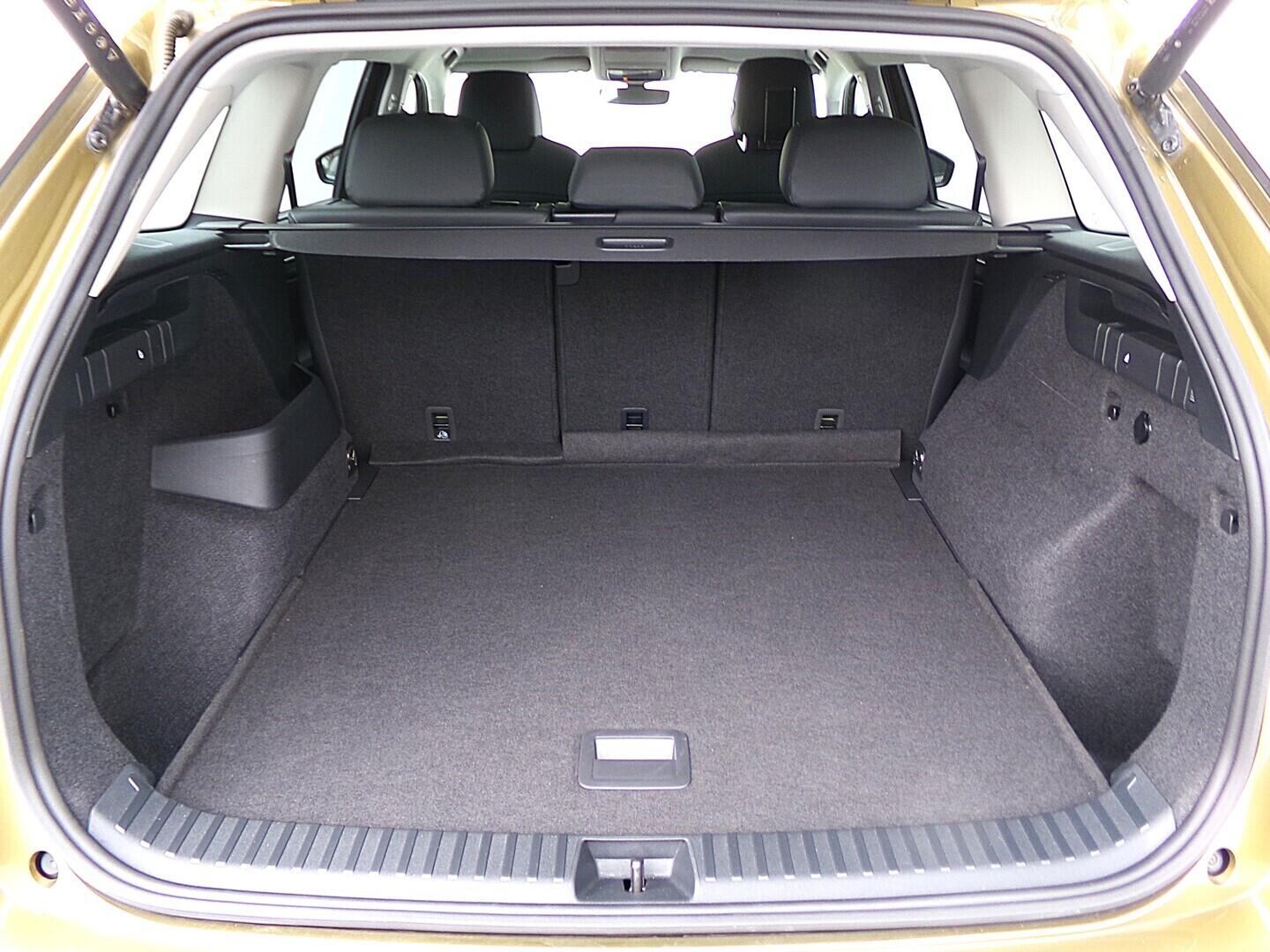 O419V08157_37.webp_KODIAQ Exclusive Selection 2.0 TDI 142 kW automat, DPH