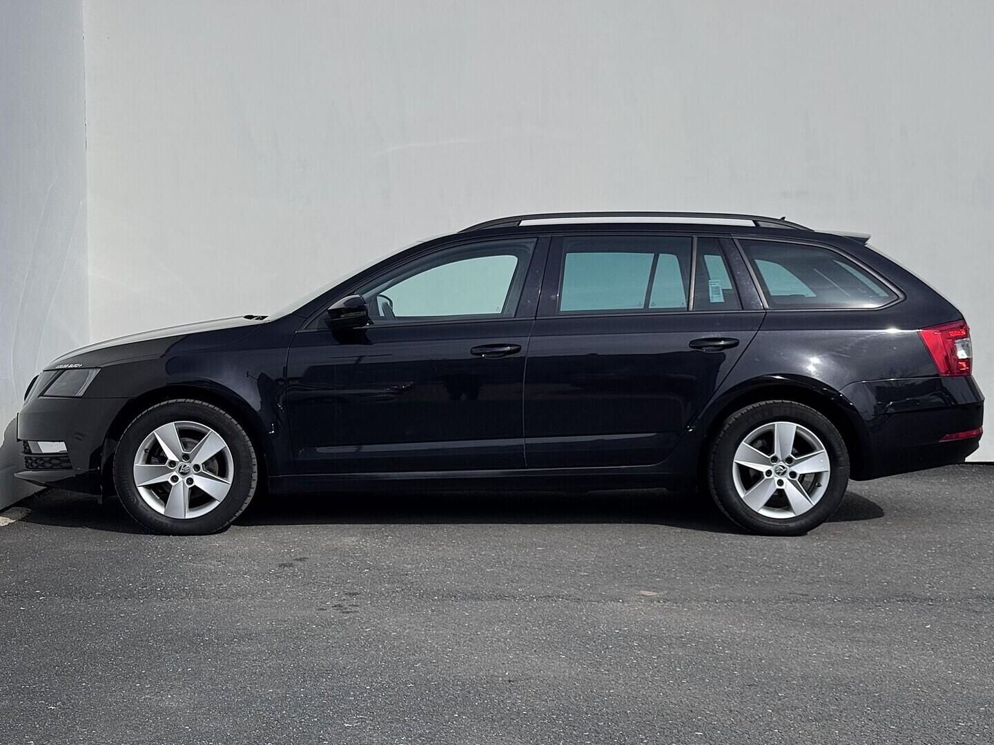 O419V08162_12.webp_OCTAVIA Ambition 1.6 TDI 85 kW manuál