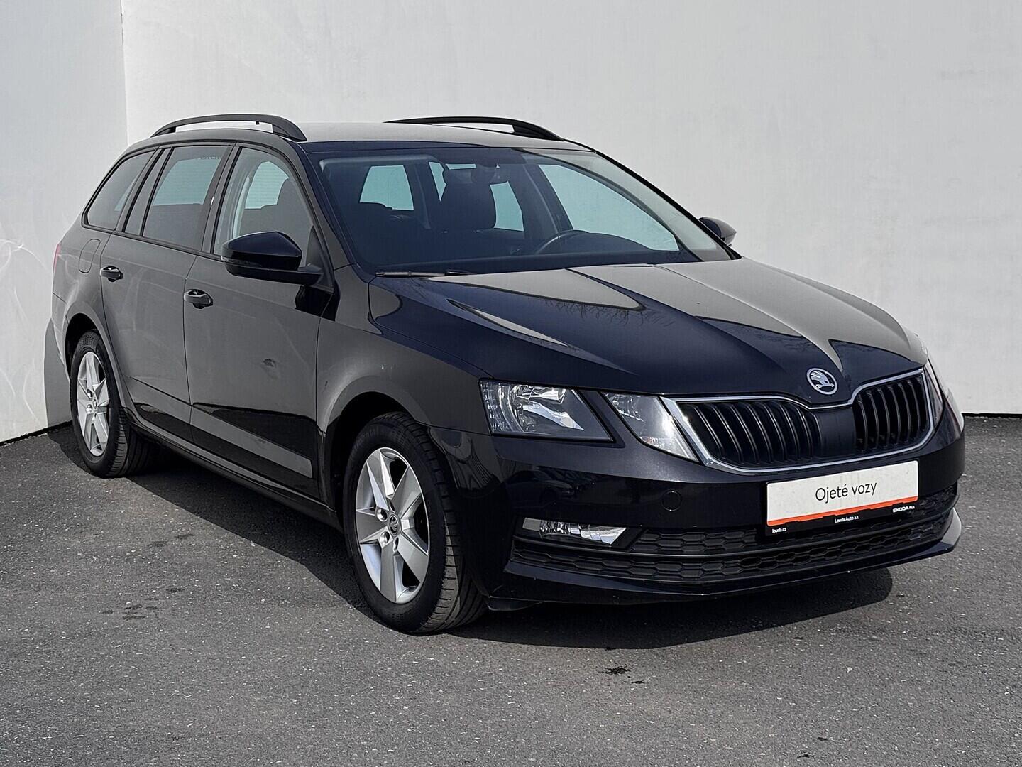 O419V08162_14.webp_OCTAVIA Ambition 1.6 TDI 85 kW manuál