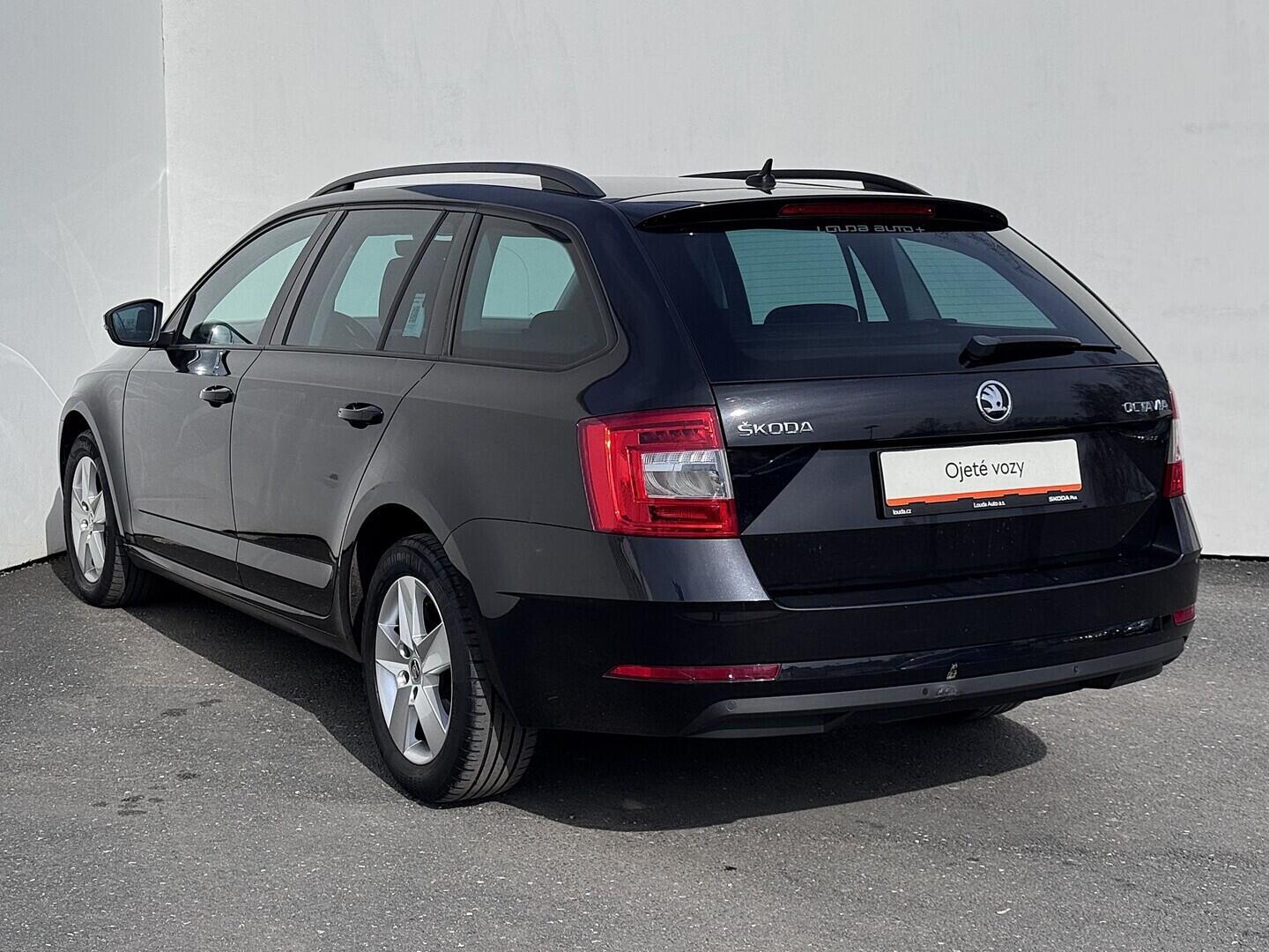 O419V08162_15.webp_OCTAVIA Ambition 1.6 TDI 85 kW manuál