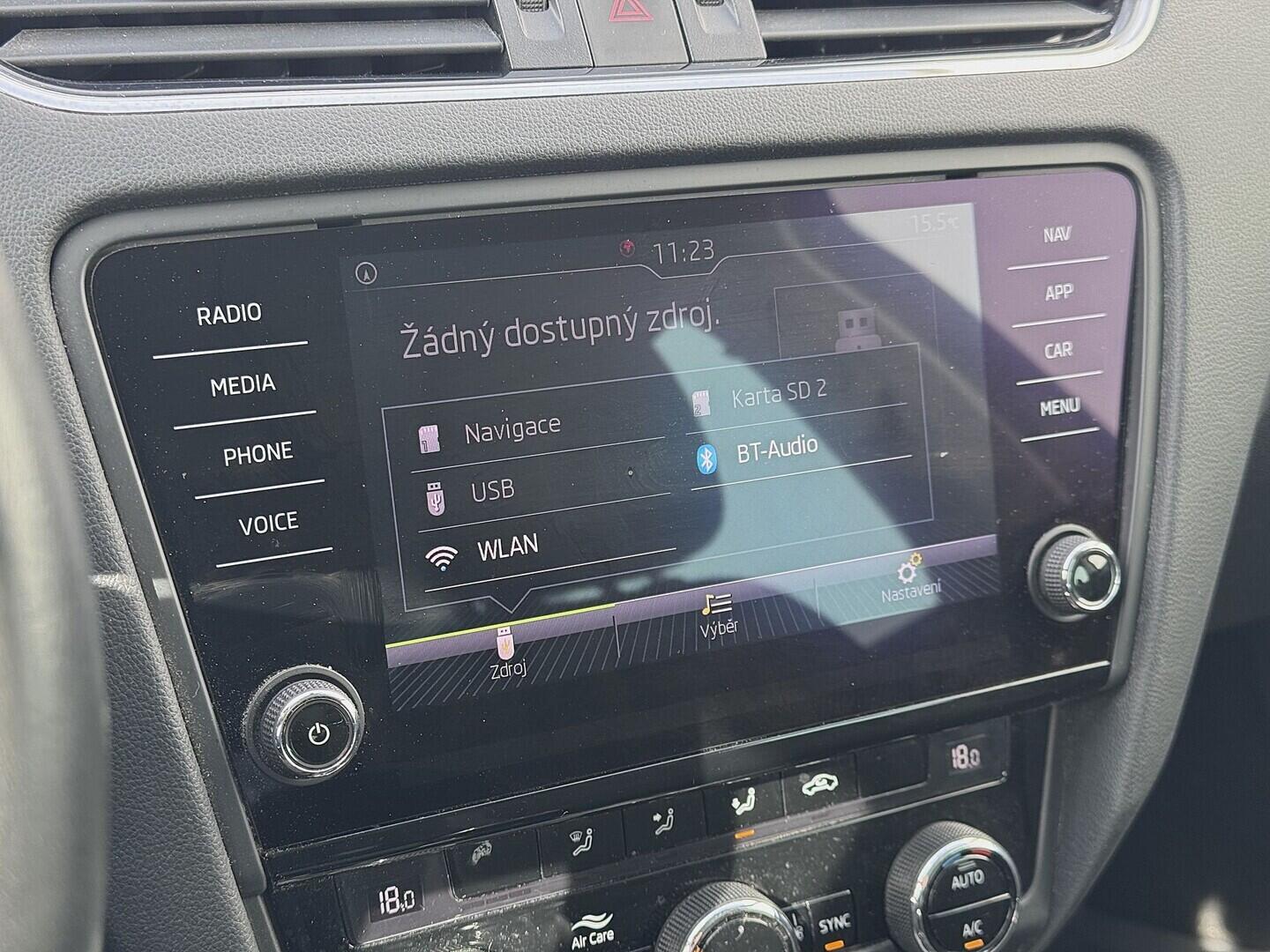 O419V08162_26.webp_OCTAVIA Ambition 1.6 TDI 85 kW manuál