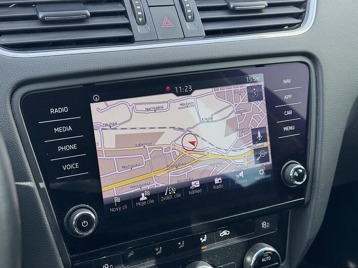 O419V08162_27.webp_OCTAVIA Ambition 1.6 TDI 85 kW manuál