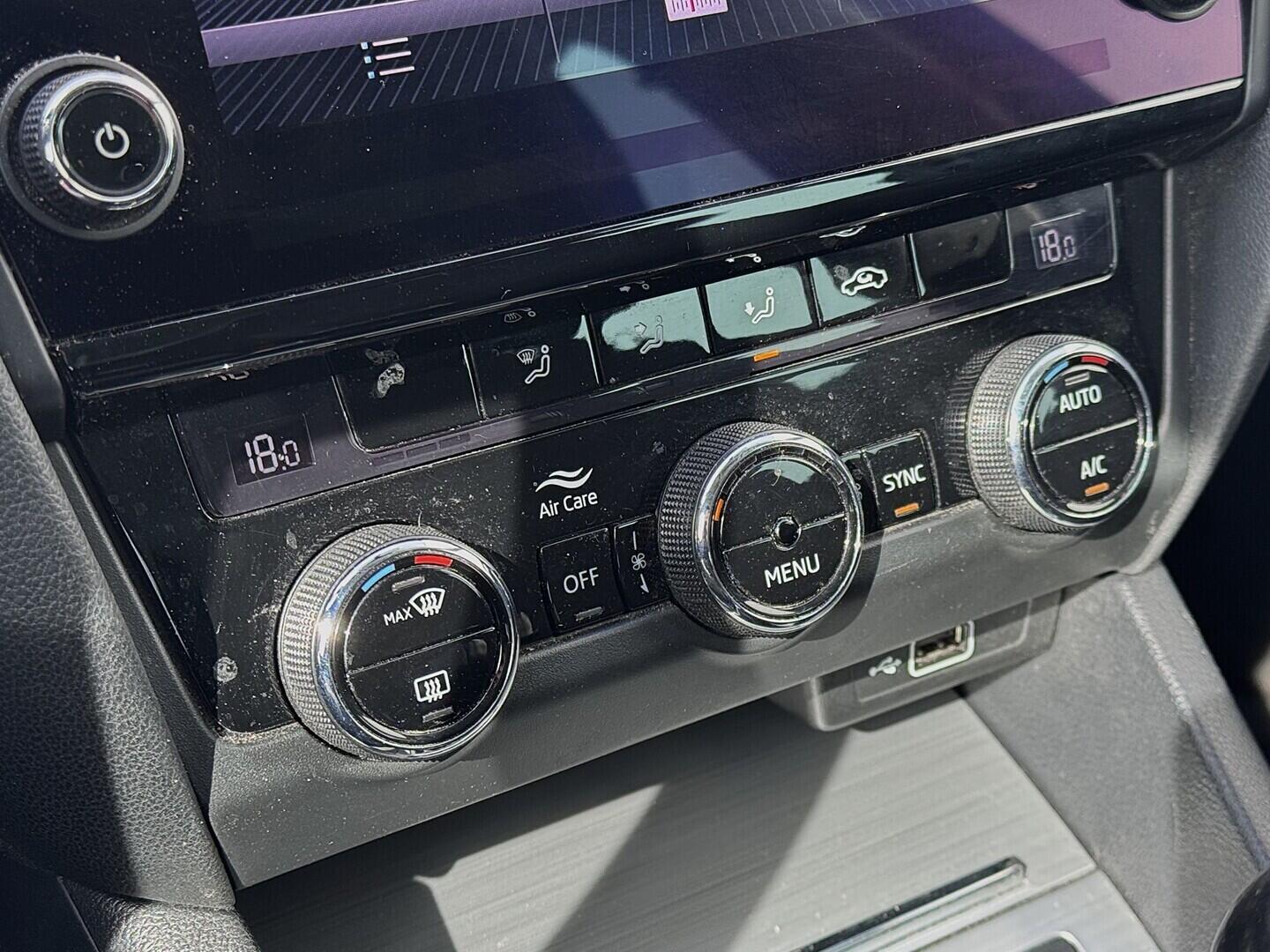 O419V08162_30.webp_OCTAVIA Ambition 1.6 TDI 85 kW manuál