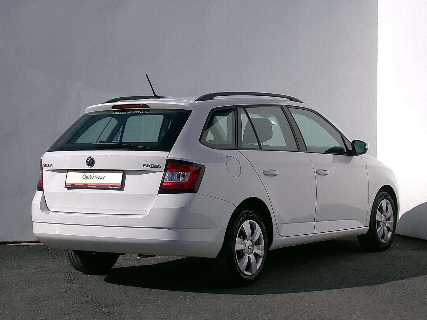 O419V08164_11.webp_FABIA Active 1.0 TSI 70 kW manuál