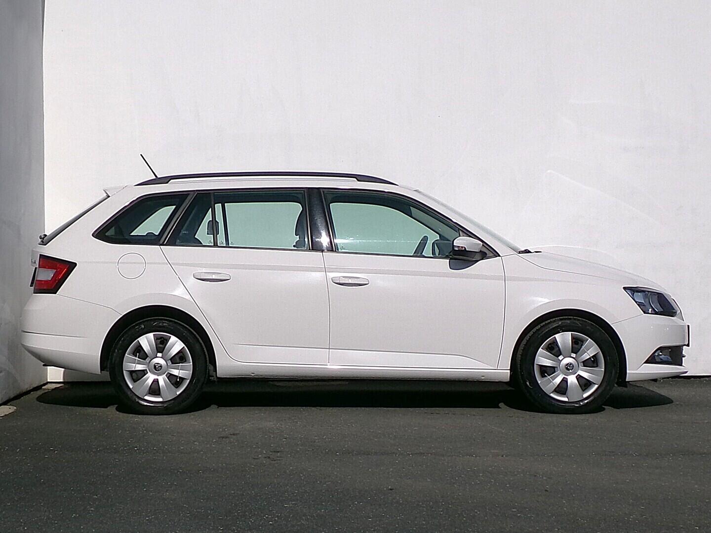 O419V08164_16.webp_FABIA Active 1.0 TSI 70 kW manuál