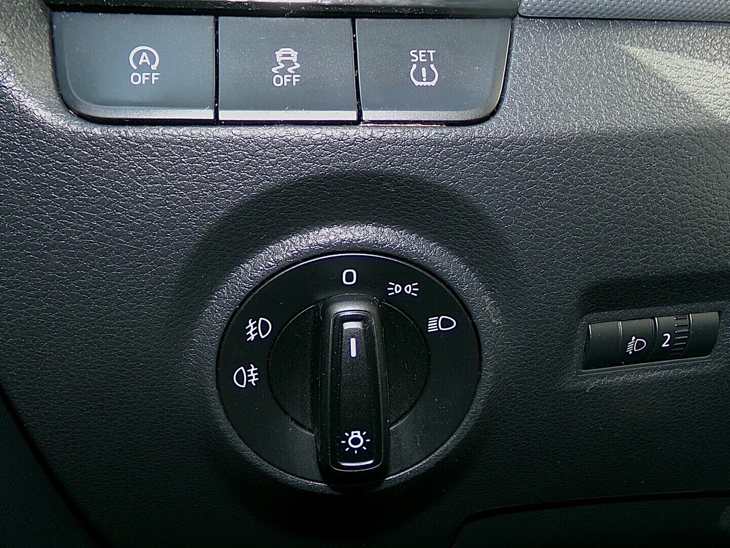 O419V08164_22.webp_FABIA Active 1.0 TSI 70 kW manuál