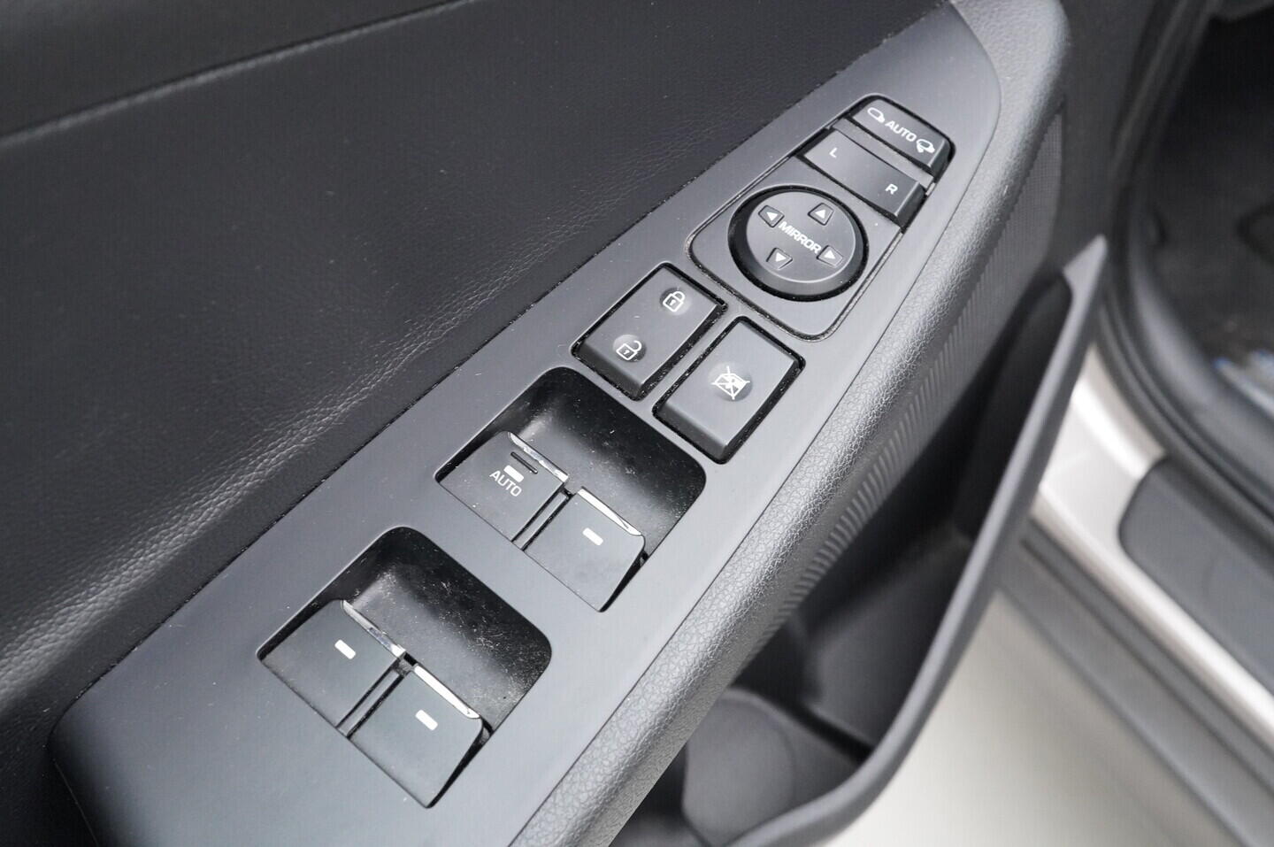 O419V08167_20.webp_TUCSON Premium 2.0  136 kW automat