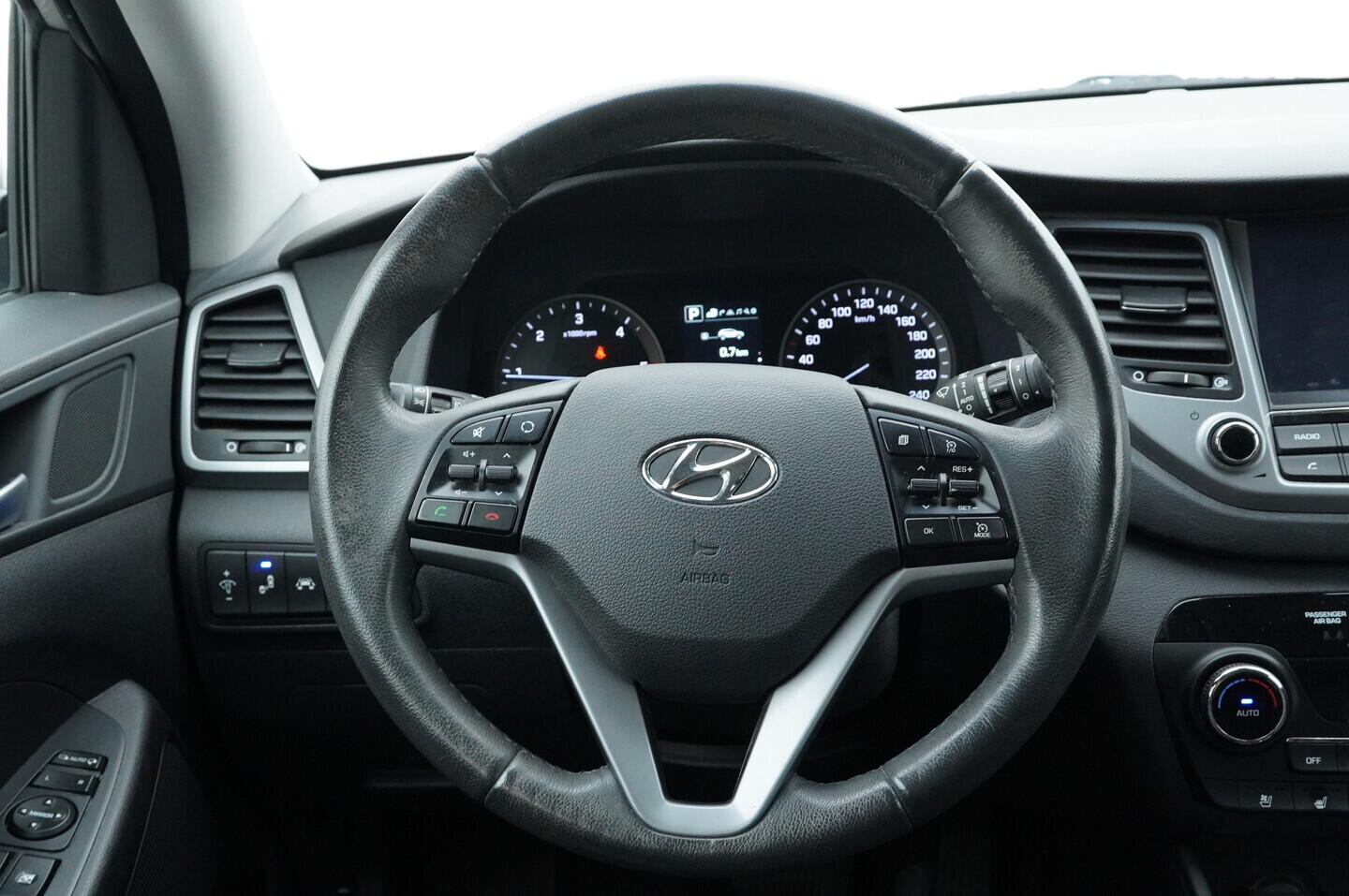 O419V08167_27.webp_TUCSON Premium 2.0  136 kW automat