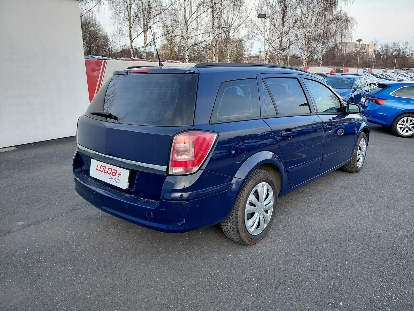 O419V08173_12.webp_ASTRA  1.7 CDTi 74 kW manuál