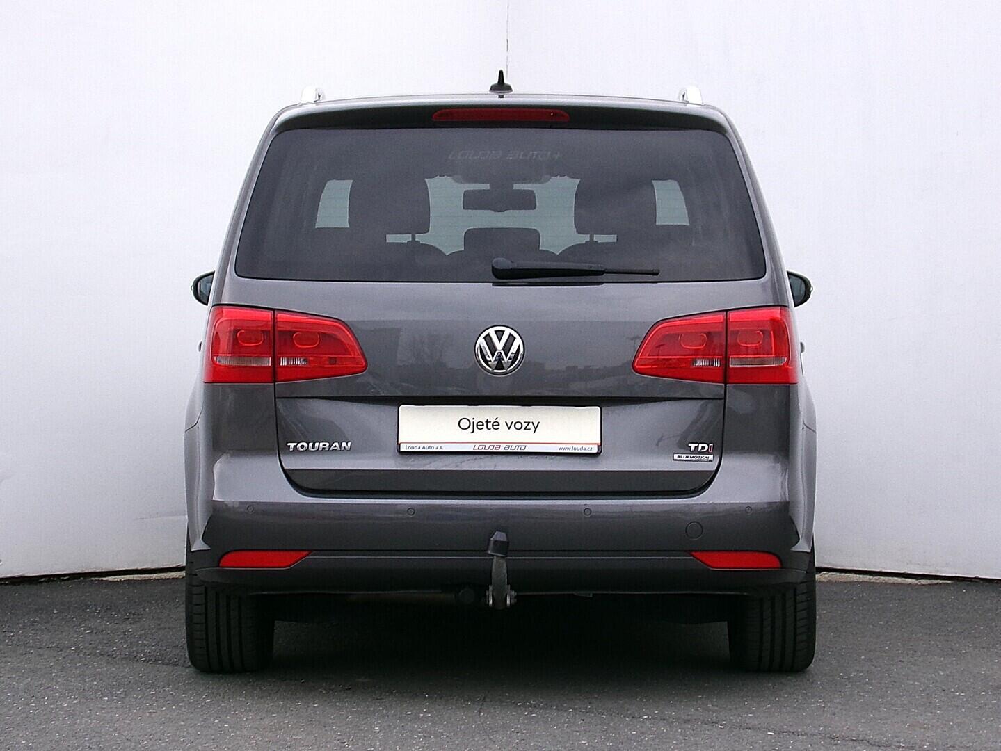 O419V08176_17.webp_TOURAN Comfortline 1.6 TDI 77 kW manuál