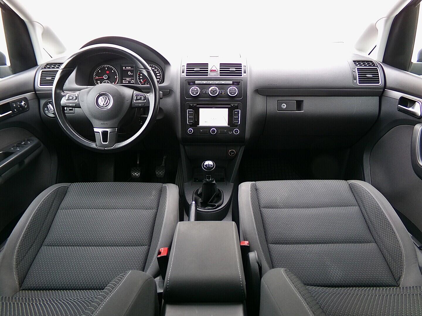 O419V08176_18.webp_TOURAN Comfortline 1.6 TDI 77 kW manuál