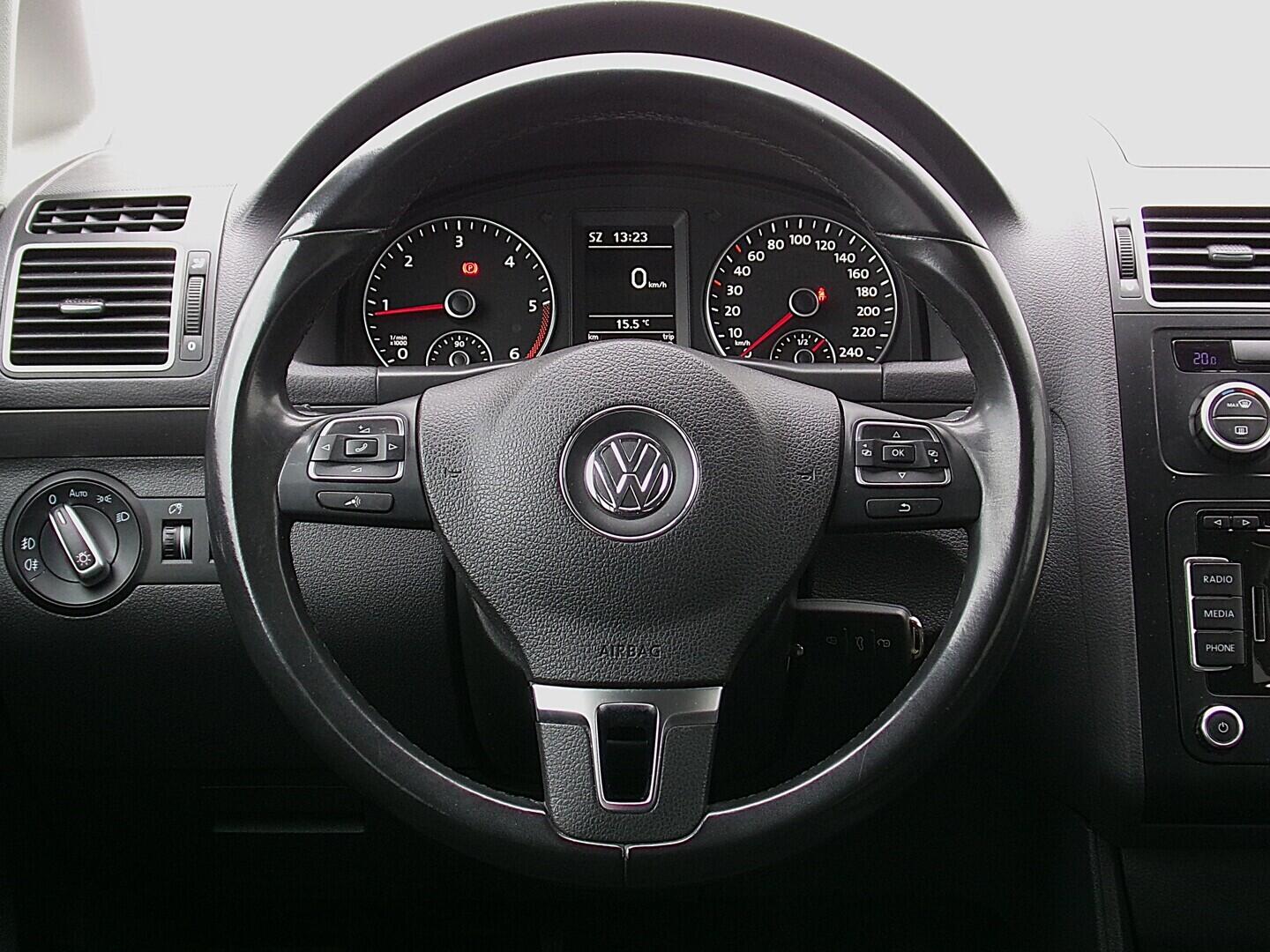 O419V08176_23.webp_TOURAN Comfortline 1.6 TDI 77 kW manuál