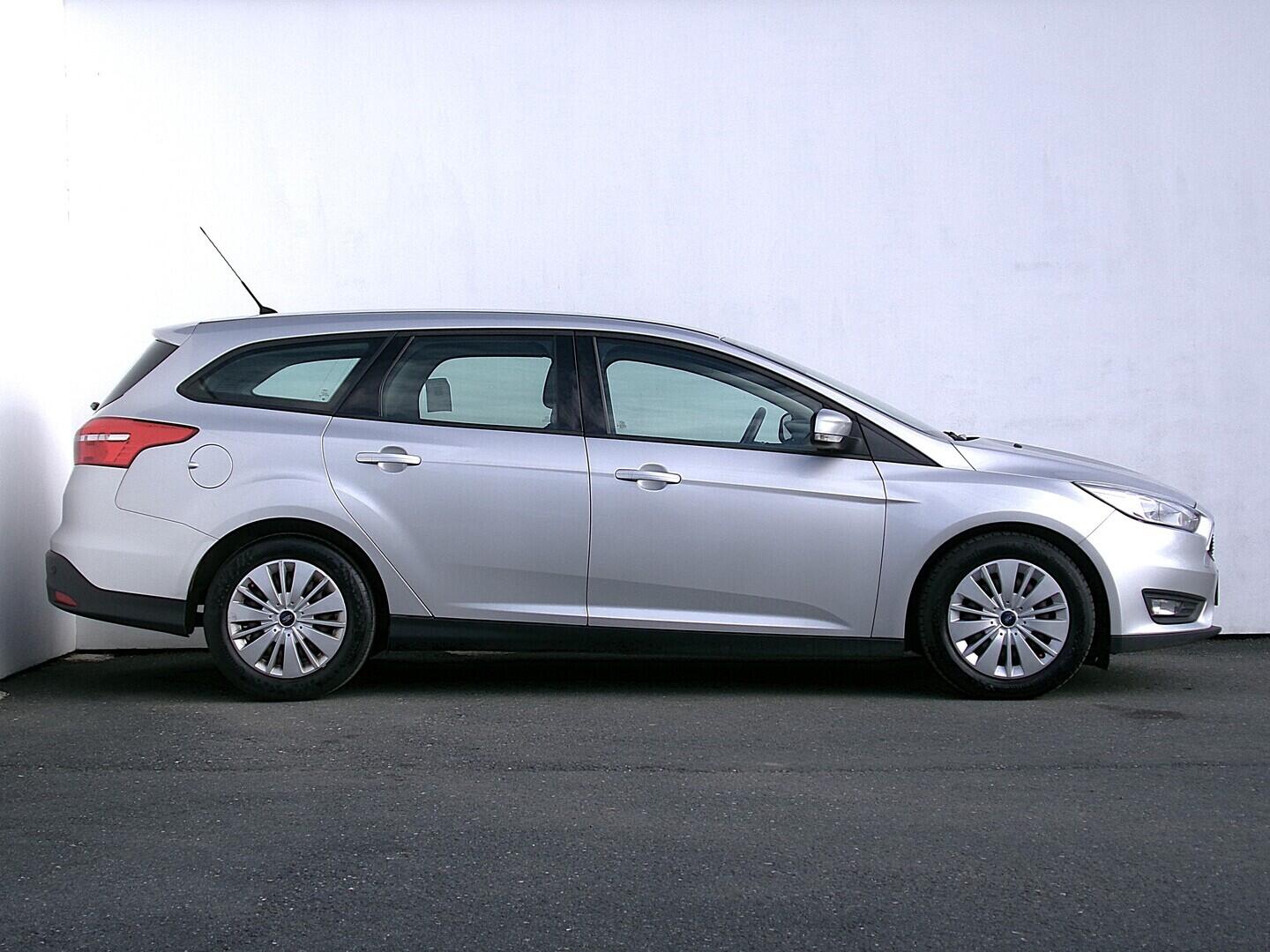 O419V08177_16.webp_FOCUS  1.6 Tdci 70 kW manuál