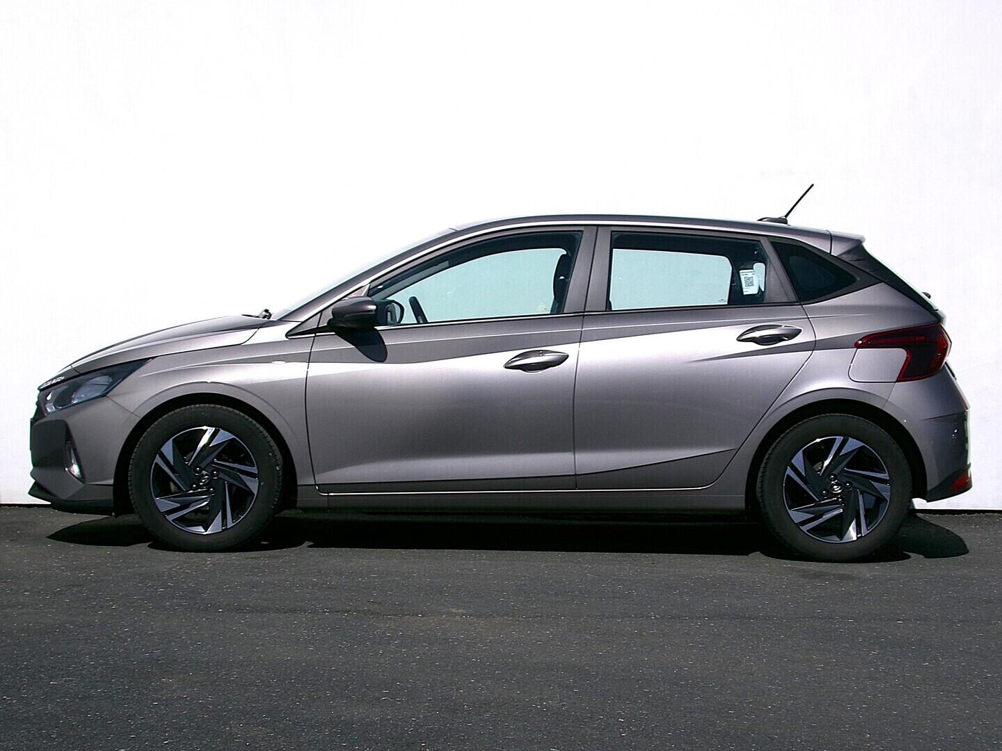 O419V08178_12.webp_I20 Comfort Club 1.2  62 kW manuál