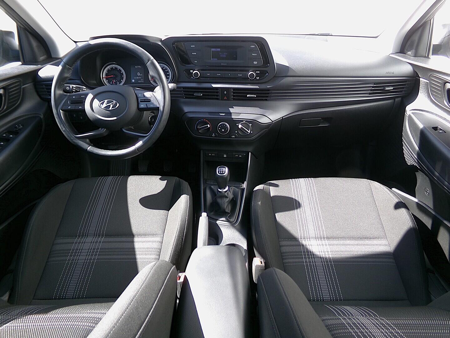 O419V08178_18.webp_I20 Comfort Club 1.2  62 kW manuál