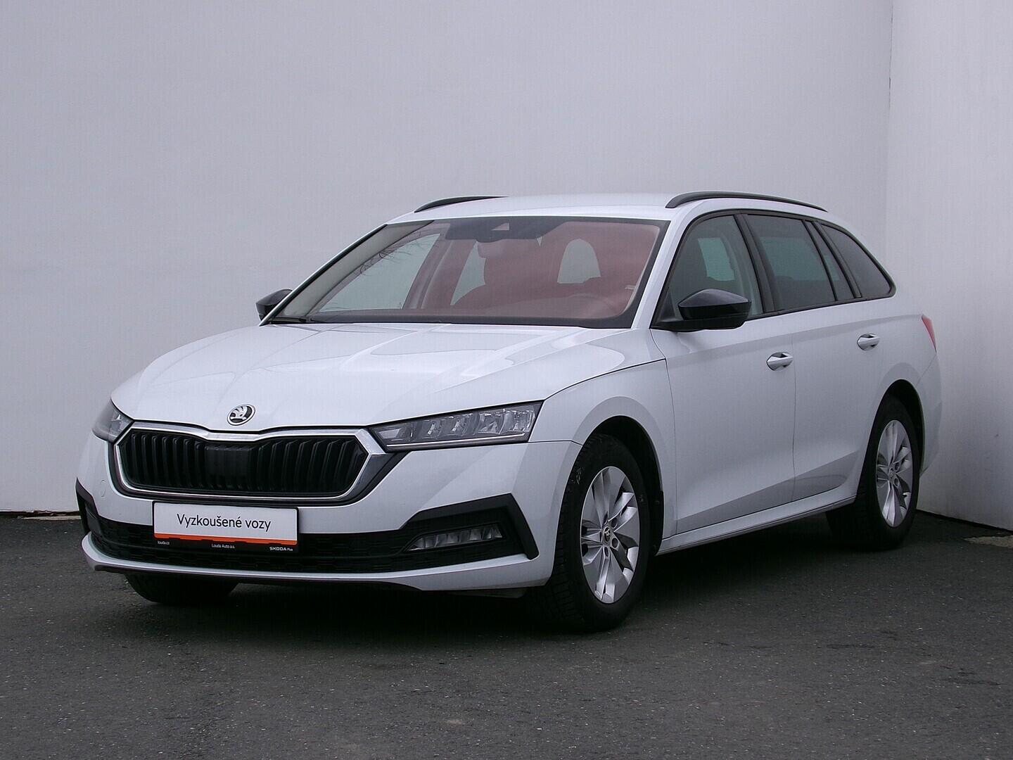 O419V08179_10.webp_OCTAVIA Ambition 1.5 TSI 110 kW manuál, DPH