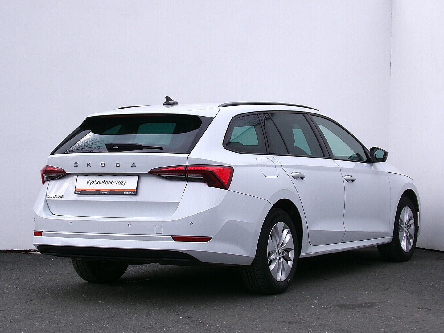 O419V08179_11.webp_OCTAVIA Ambition 1.5 TSI 110 kW manuál, DPH