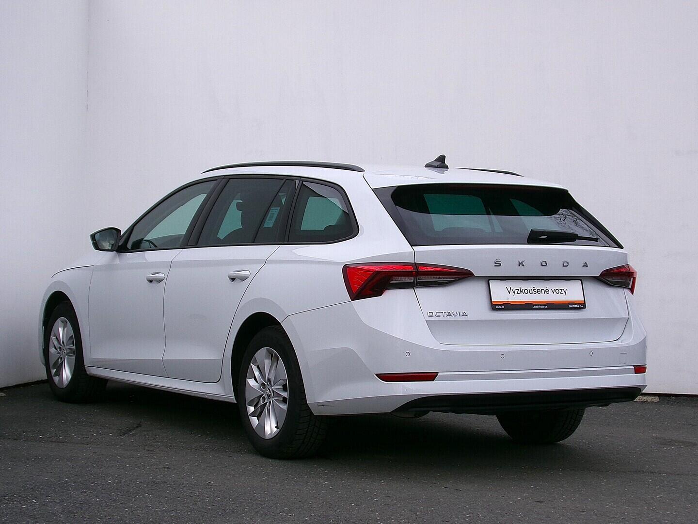 O419V08179_15.webp_OCTAVIA Ambition 1.5 TSI 110 kW manuál, DPH