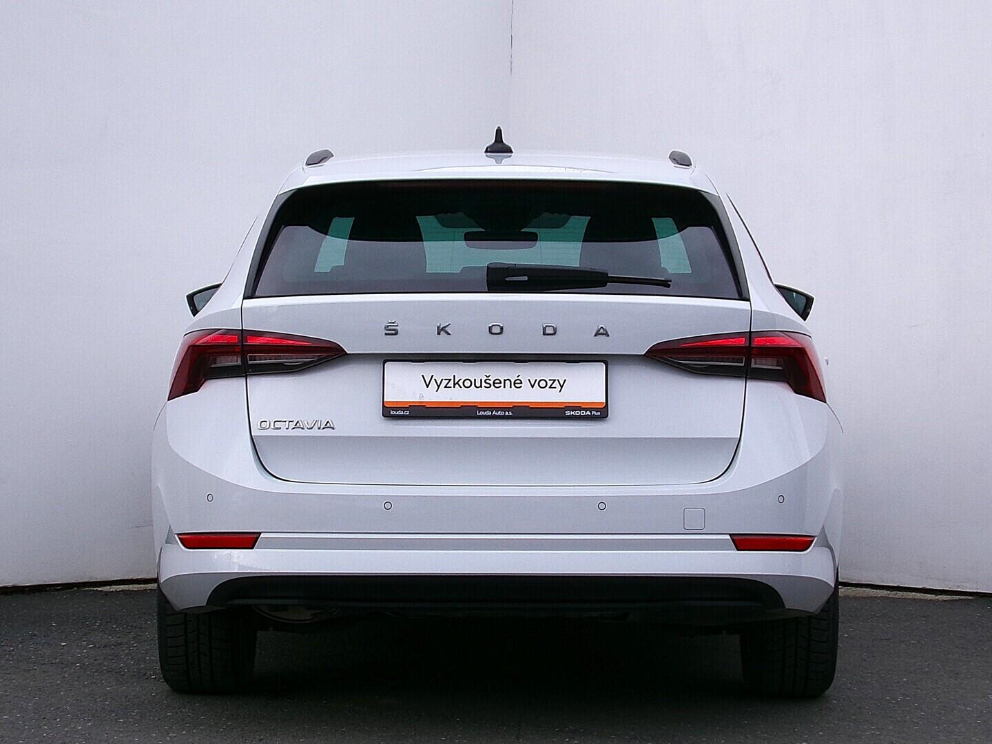 O419V08179_17.webp_OCTAVIA Ambition 1.5 TSI 110 kW manuál, DPH