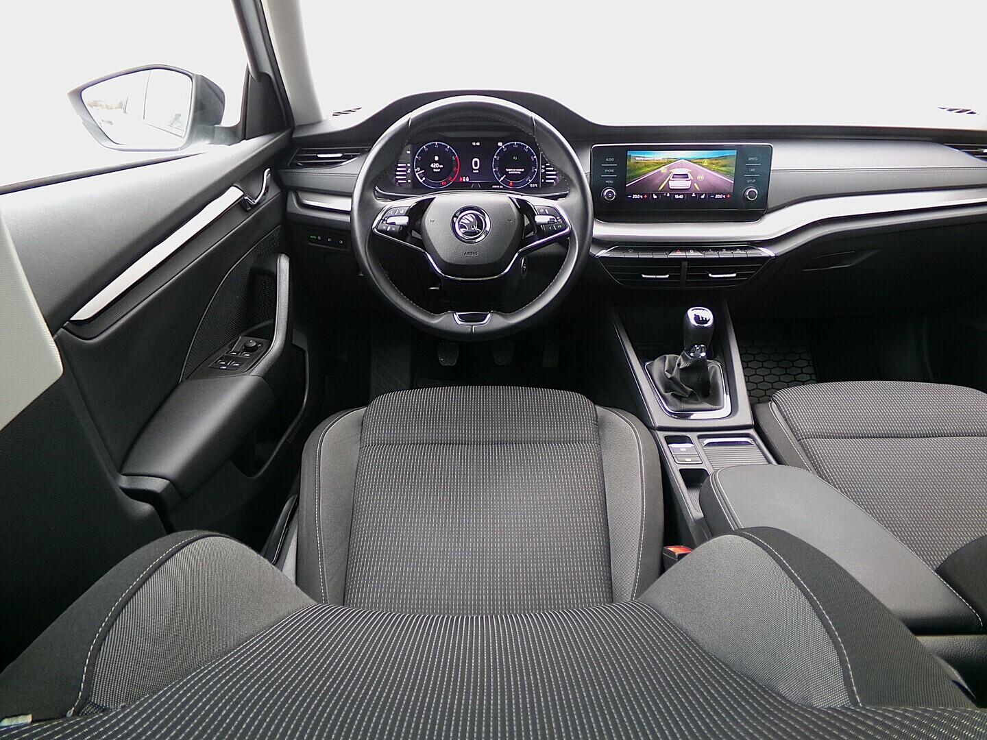 O419V08179_24.webp_OCTAVIA Ambition 1.5 TSI 110 kW manuál, DPH