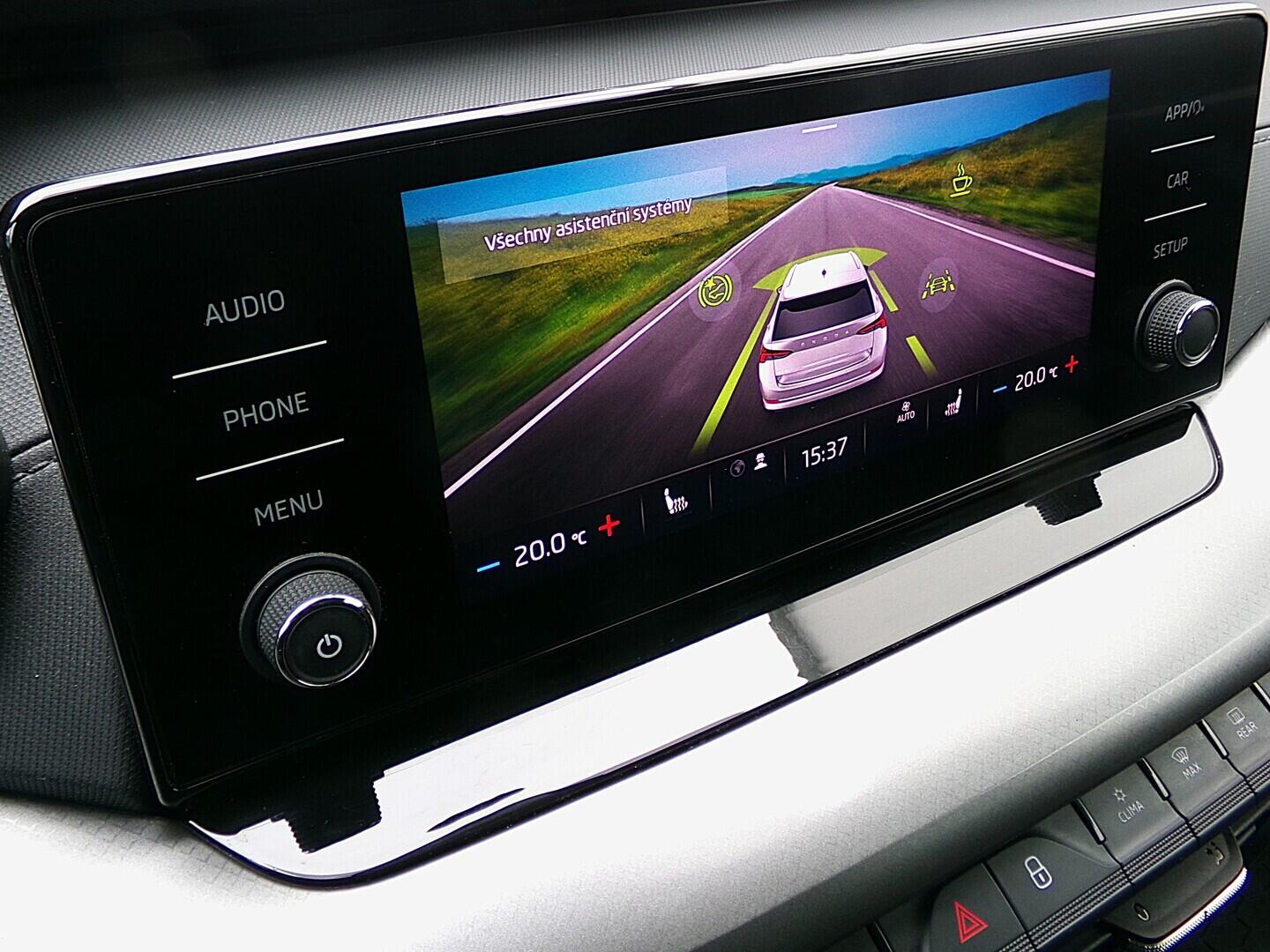 O419V08179_25.webp_OCTAVIA Ambition 1.5 TSI 110 kW manuál, DPH