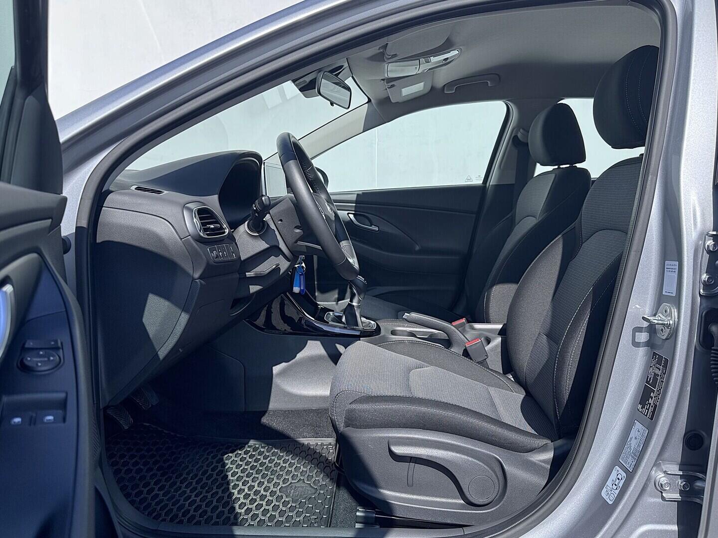 O419V08181_20.webp_I30 Start 1.0  74 kW manuál, DPH