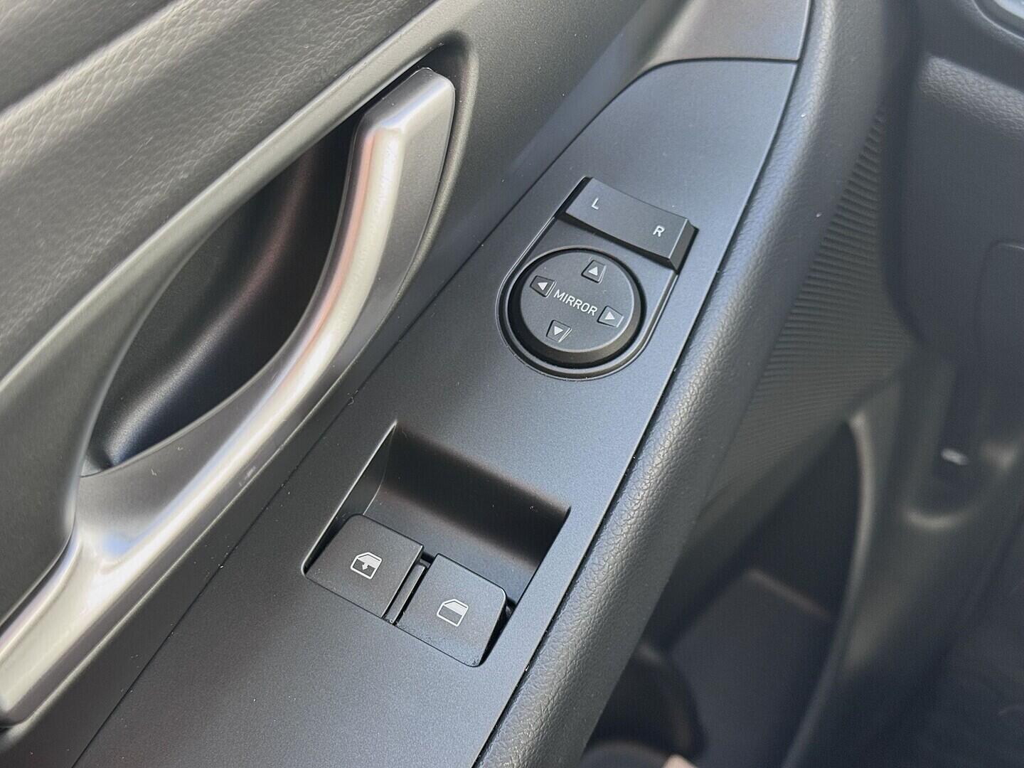 O419V08181_21.webp_I30 Start 1.0  74 kW manuál, DPH