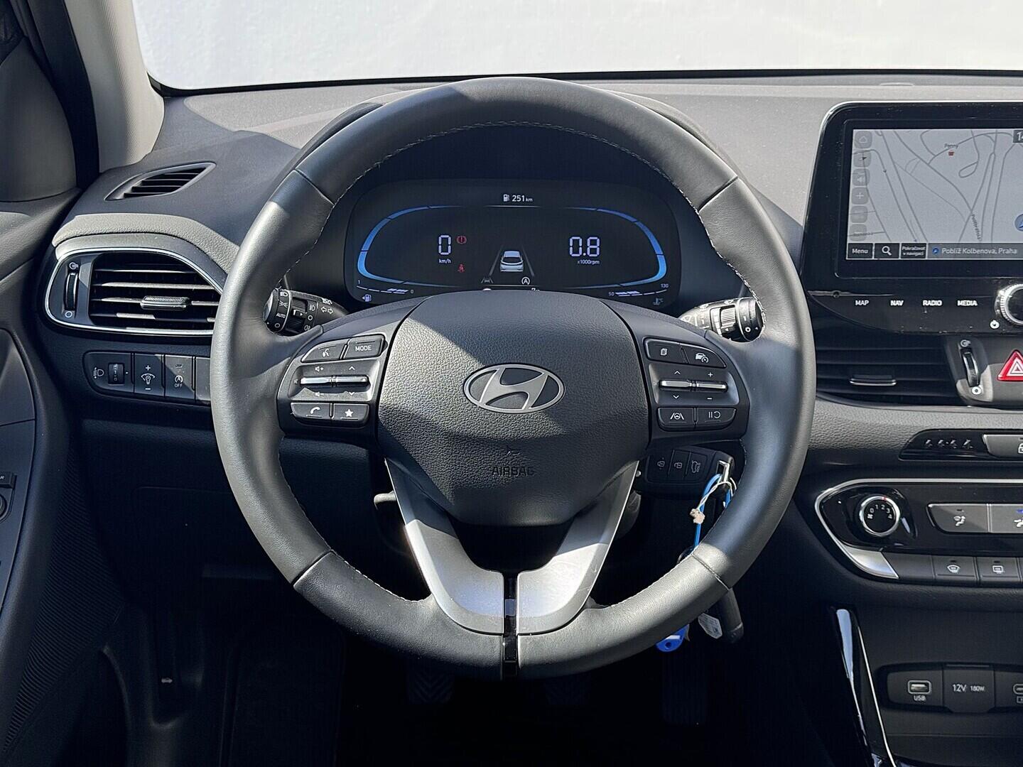 O419V08181_22.webp_I30 Start 1.0  74 kW manuál, DPH