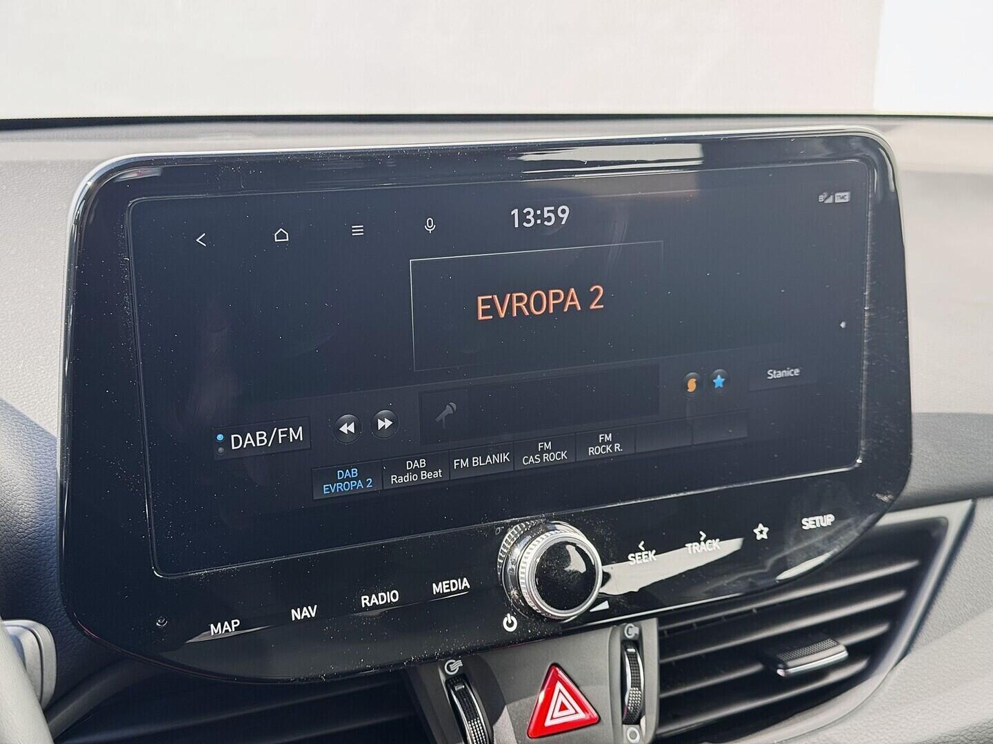 O419V08181_24.webp_I30 Start 1.0  74 kW manuál, DPH