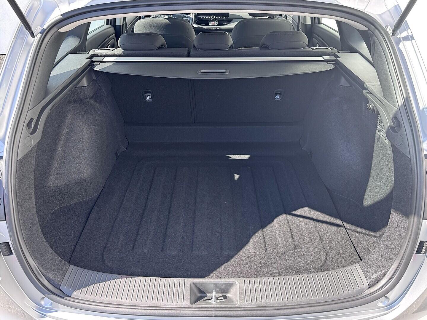 O419V08181_31.webp_I30 Start 1.0  74 kW manuál, DPH