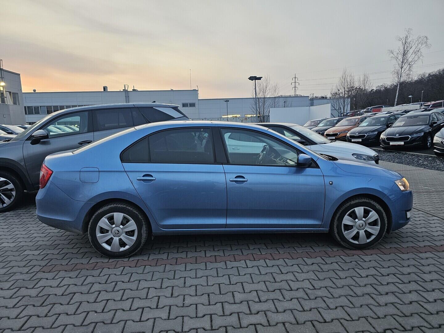 O419V08183_12.webp_RAPID Ambition Fresh 1.2 TSI 63 kW manuál