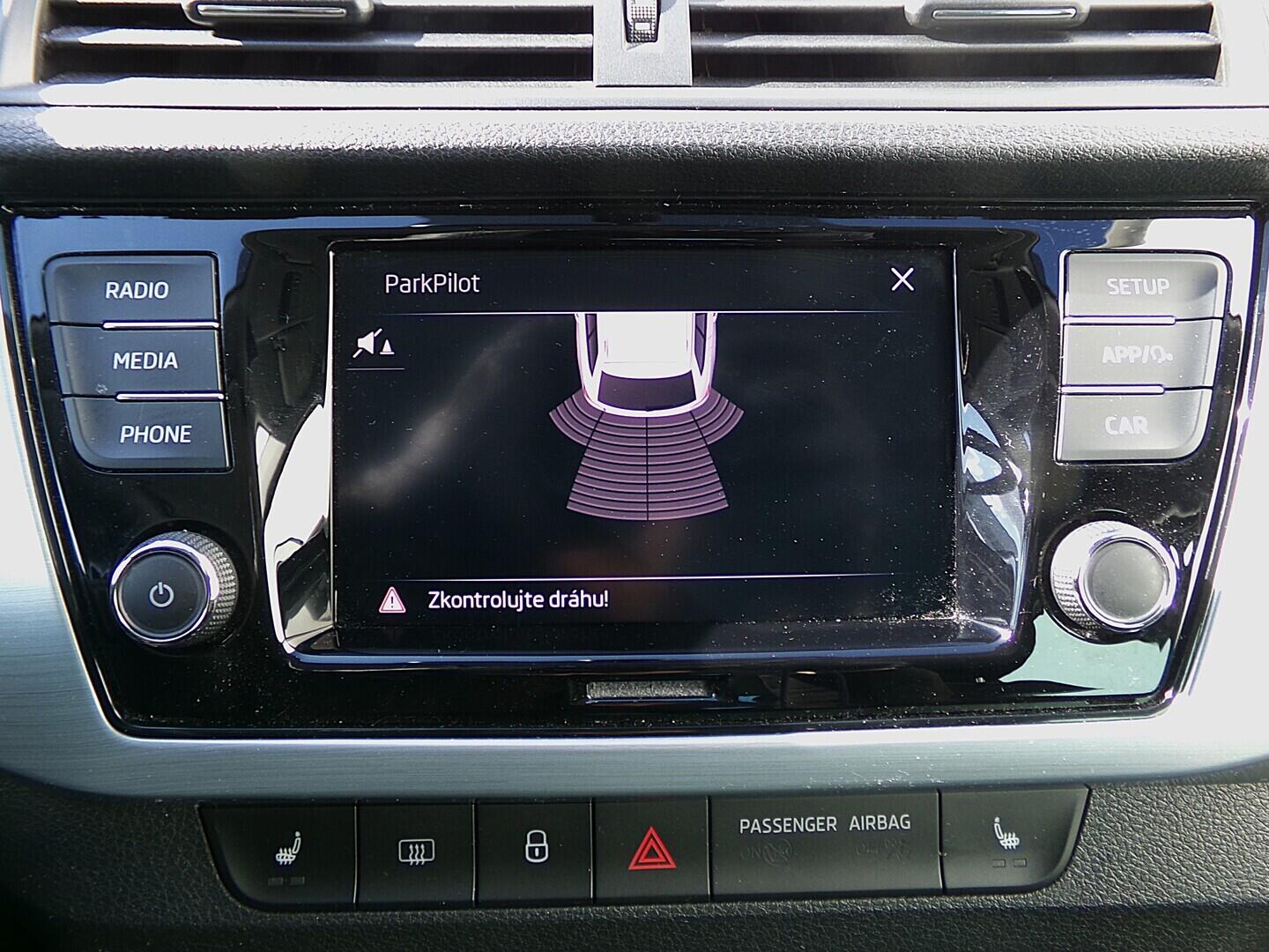 O419V08186_26.webp_FABIA Ambition 1.0 TSI 70 kW manuál, DPH