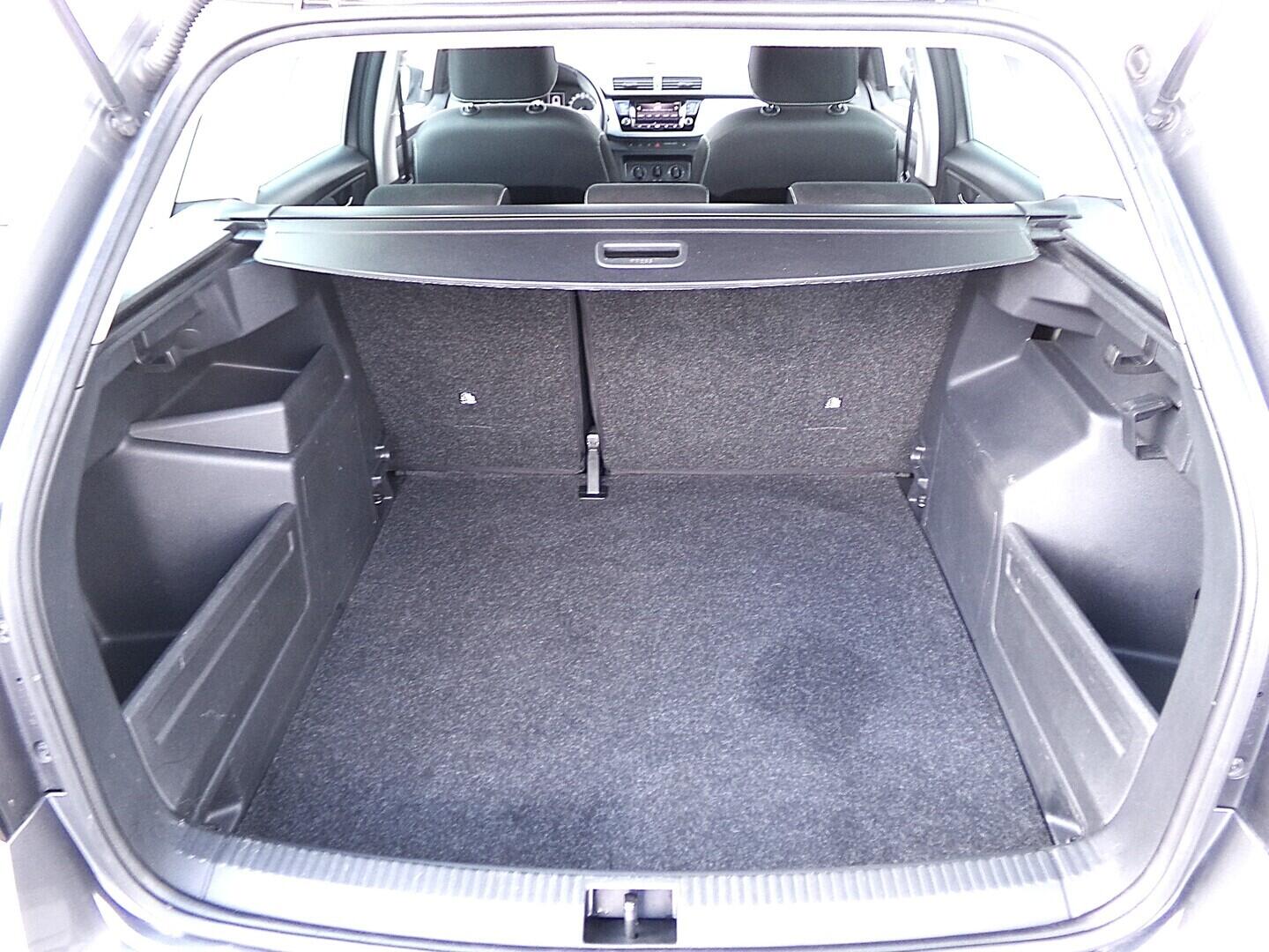 O419V08186_30.webp_FABIA Ambition 1.0 TSI 70 kW manuál, DPH