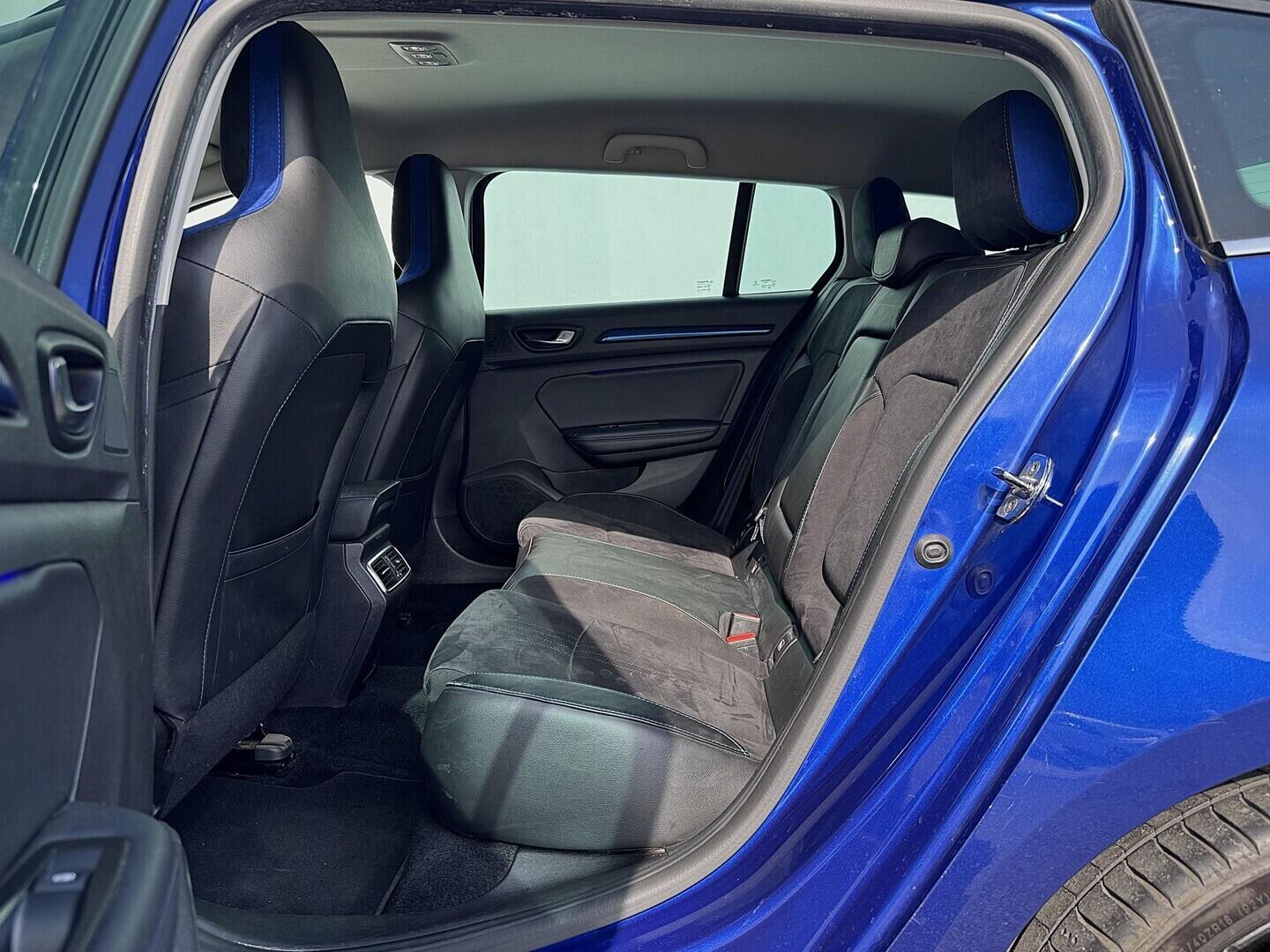 O419V08190_30.webp_MÉGANE GT 1.6 TCe 165 kW automat, DPH