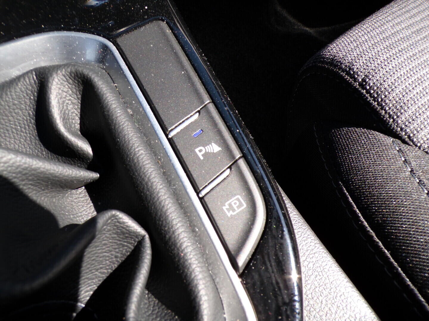 O419V08194_32.webp_I30 Comfort 1.0 T-GDI 74 kW manuál, DPH