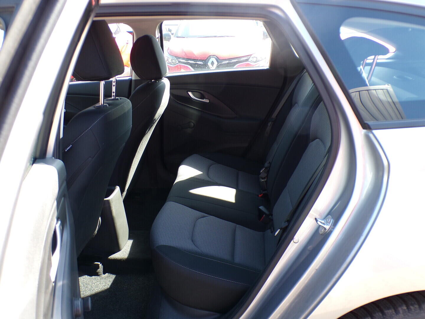 O419V08194_33.webp_I30 Comfort 1.0 T-GDI 74 kW manuál, DPH