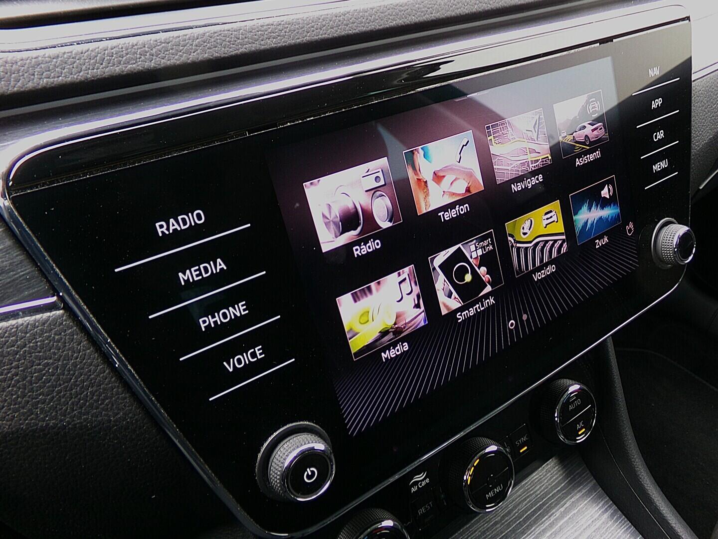 O419V08195_25.webp_SUPERB Style 2.0 TDI 110 kW automat, DPH