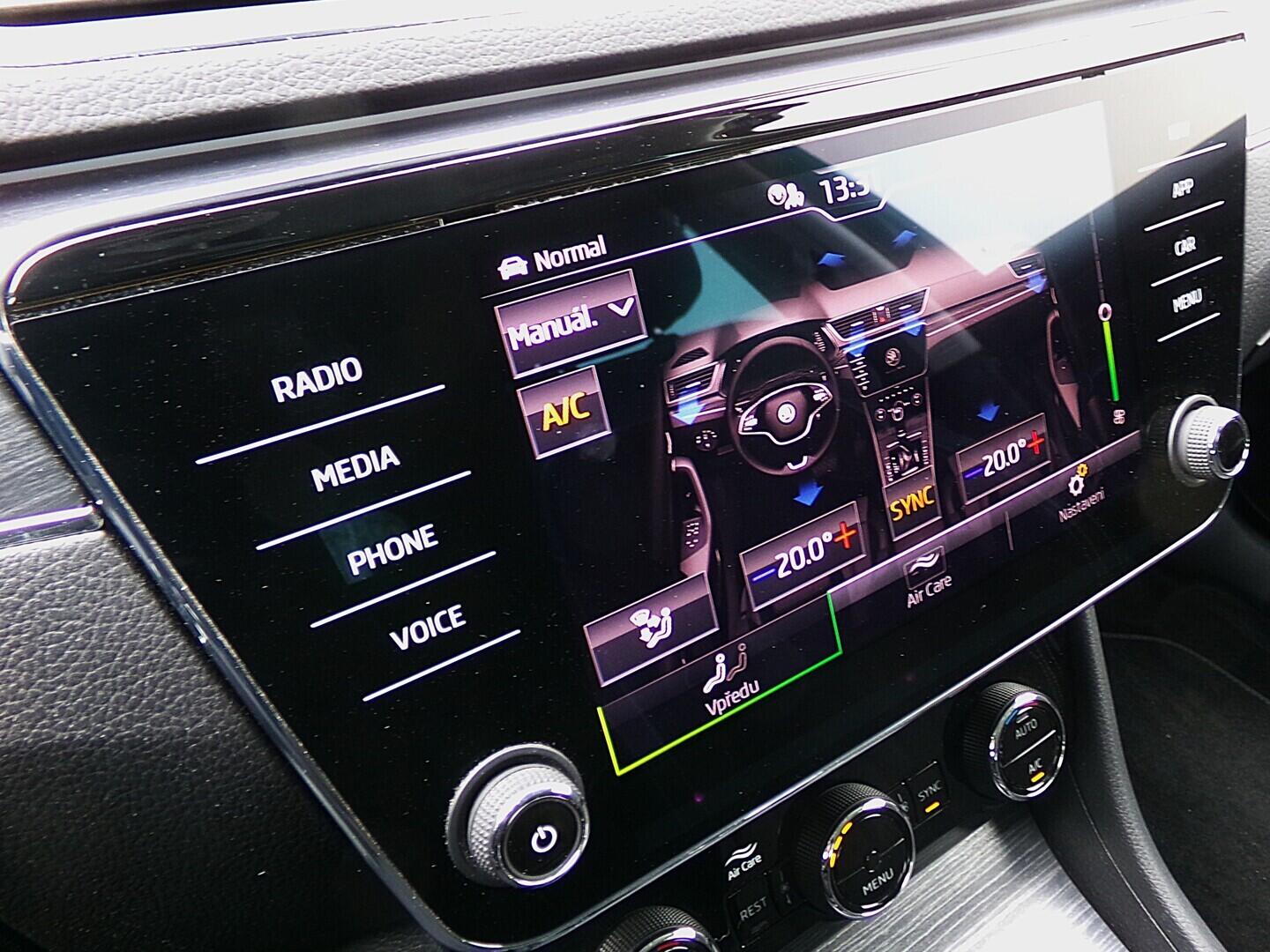 O419V08195_31.webp_SUPERB Style 2.0 TDI 110 kW automat, DPH