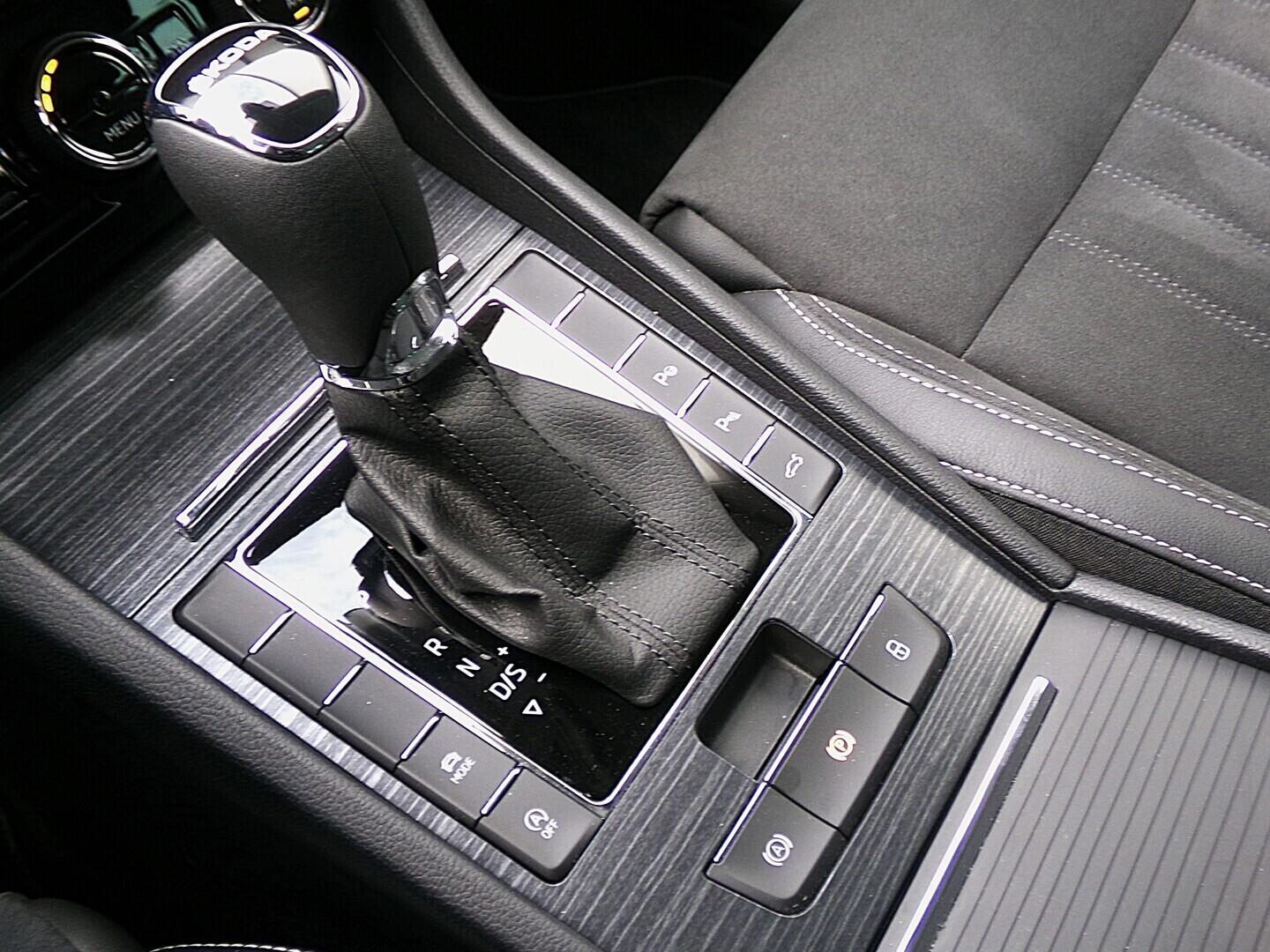 O419V08195_33.webp_SUPERB Style 2.0 TDI 110 kW automat, DPH